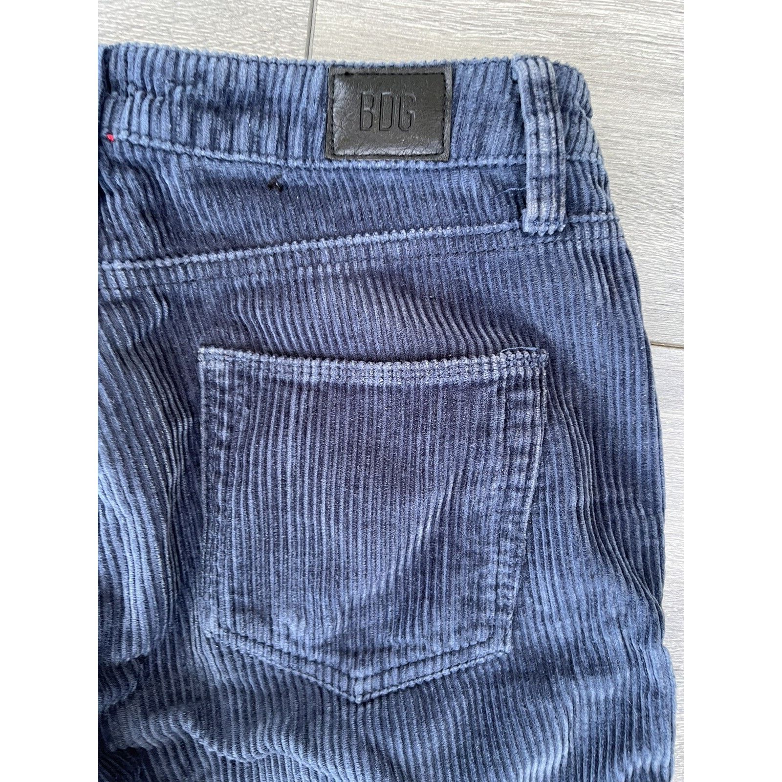 Bdg BDG blue navy corduroy jeans men blue velvet size 26 A000195 Size US 26 / EU 42 - 7 Thumbnail