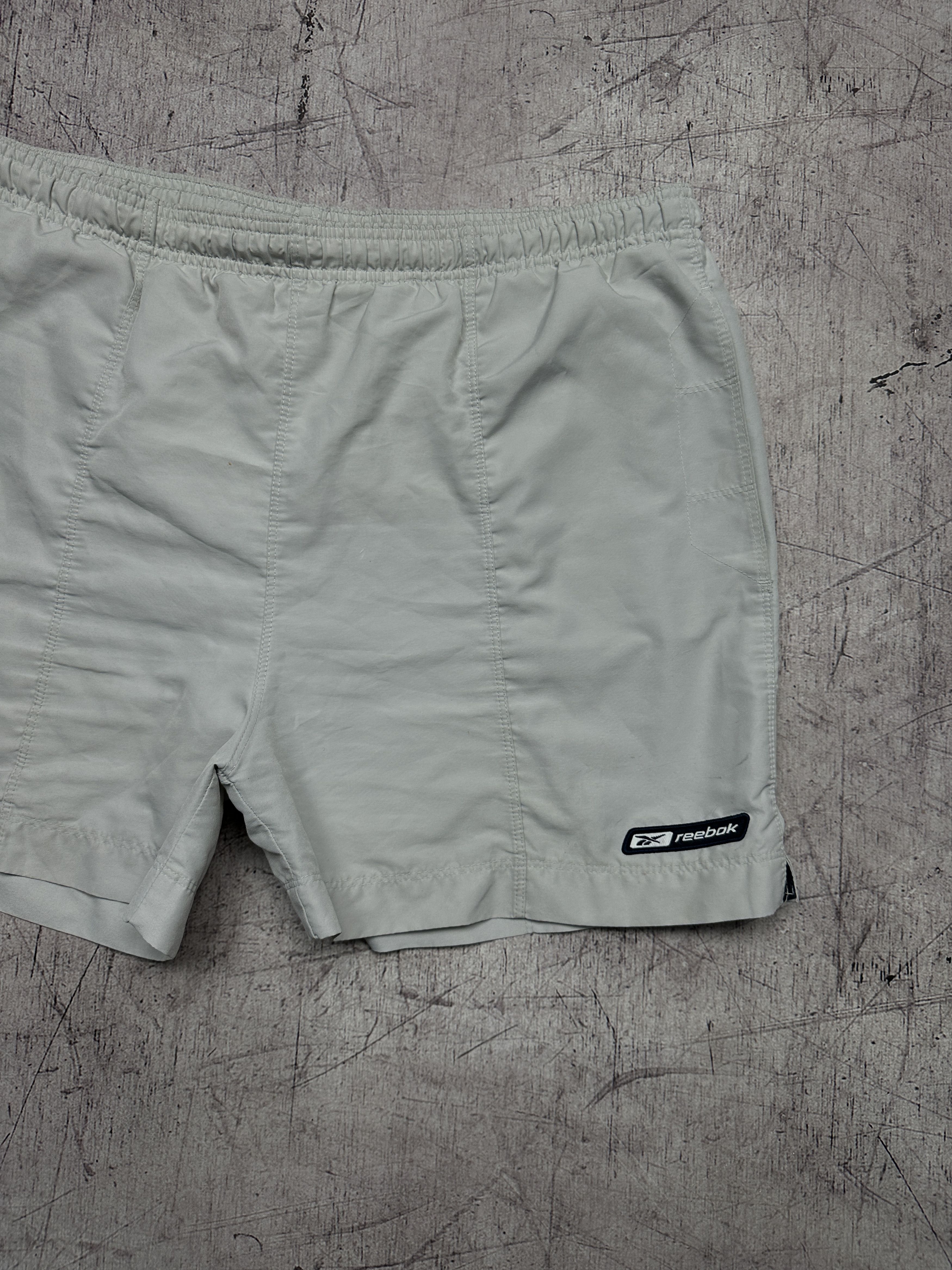 Reebok Reebok Vintage Mens Nylon Shorts Size US 32 / EU 48 - 2 Thumbnail