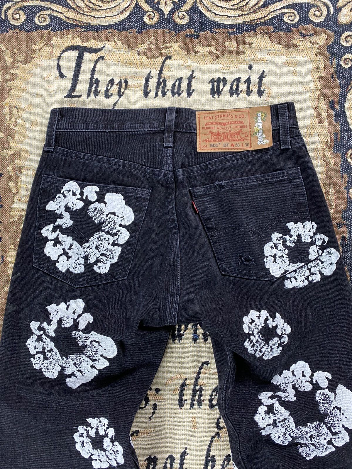 DENIM TEARS × Levi's DENIM TEARS Re-worked Levi’s [ PAIN ✞ ] Size US 28 / EU 44 - 14 Thumbnail