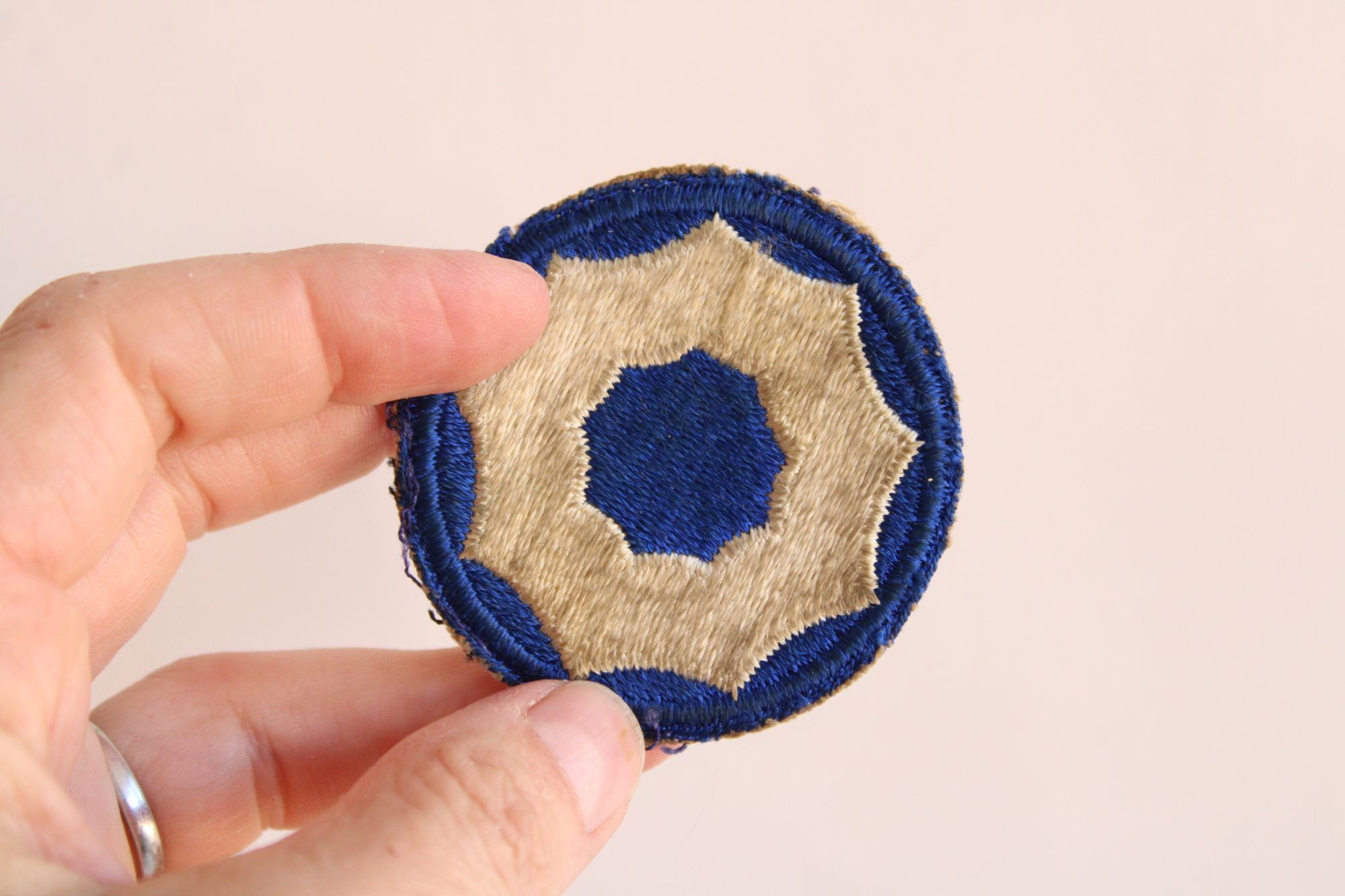 Vintage Vintage 1940s Patch, 9th Service Command Blue Circle with Wh Size ONE SIZE - 8 Thumbnail