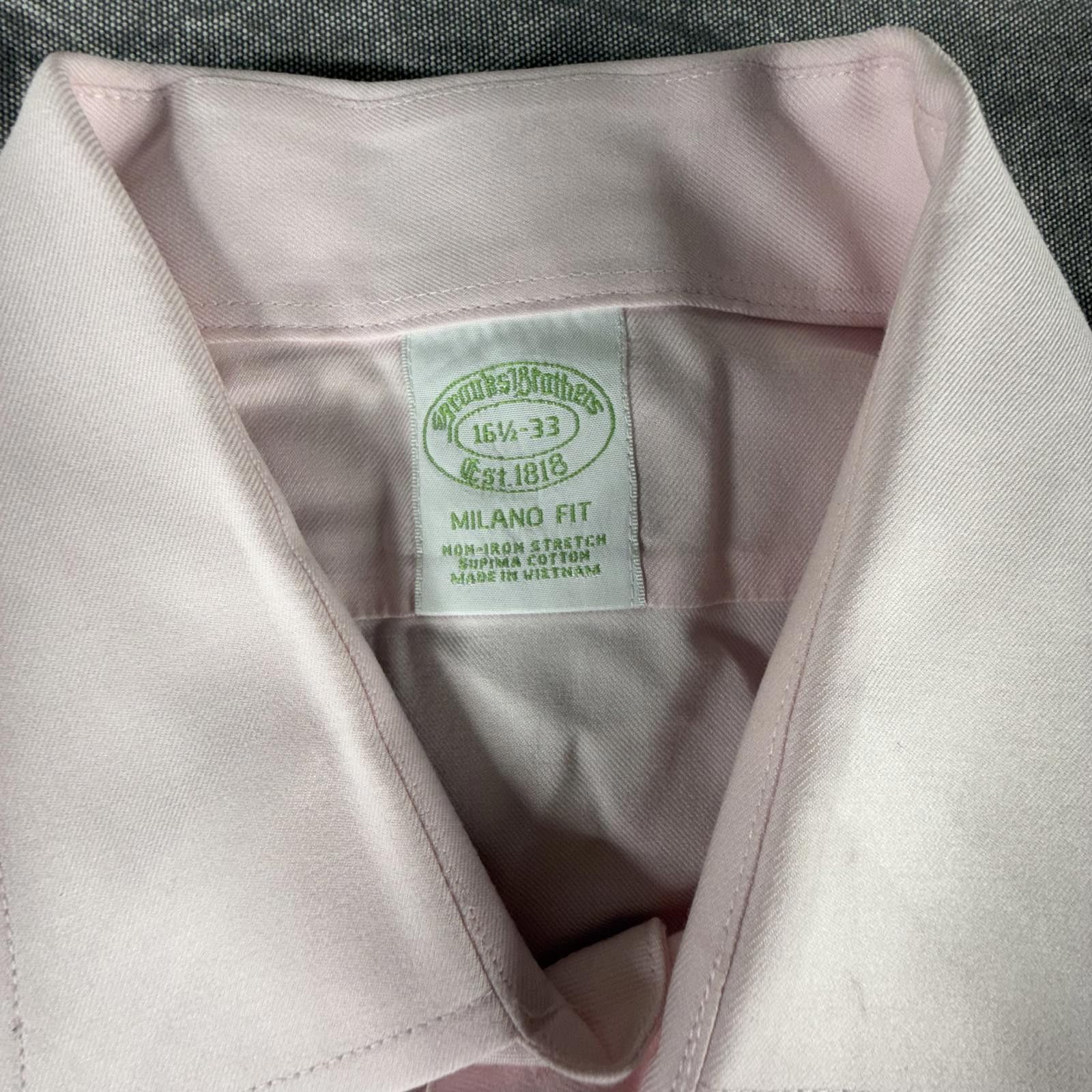 Brooks Brothers Brooks Brothers Shirt Men's 16 1/2 Pink Milano Fit Button Up Size US L / EU 52-54 / 3 - 4 Thumbnail