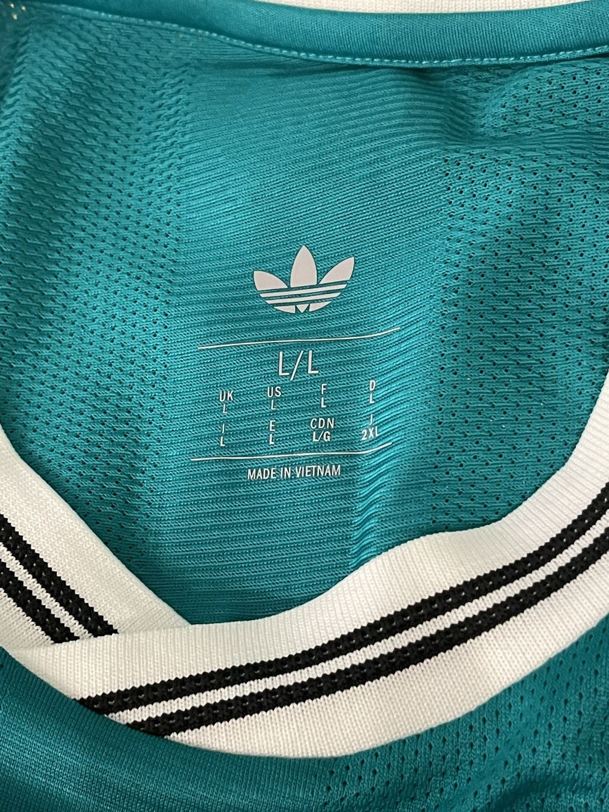 Adidas Authentic Adidas Liverpool ALEXANDER ISAK🇸🇪 third jersey Size US L / EU 52-54 / 3 - 4 Thumbnail