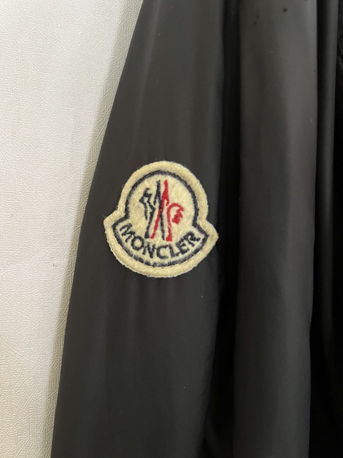 Moncler Moncler Jacket – Classic Luxury Designer Outerwear Size US XS / EU 42 / 0 - 16 Thumbnail