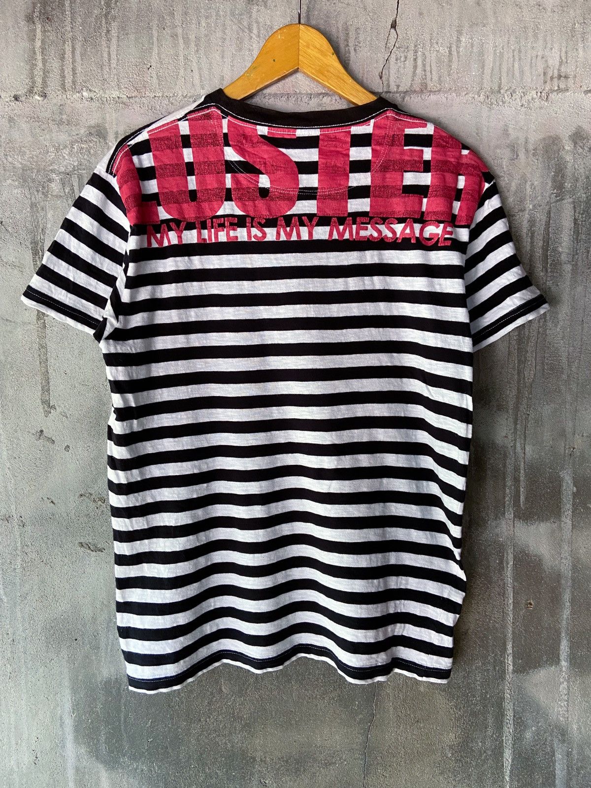 Japanese Brand RESPECT HOLD A TRUE FRIEND STRIPED TEE Size US M / EU 48-50 / 2 - 9 Thumbnail
