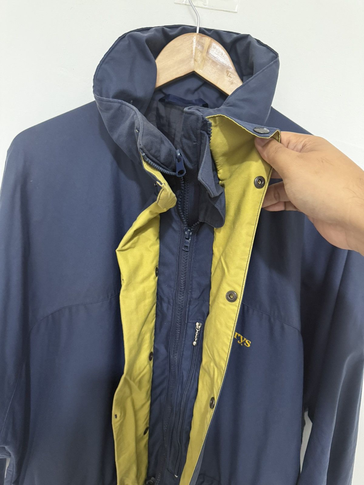 Burberry Vintage Burberry Blue Big Logo Jacket Size US XL / EU 56 / 4 - 11 Thumbnail
