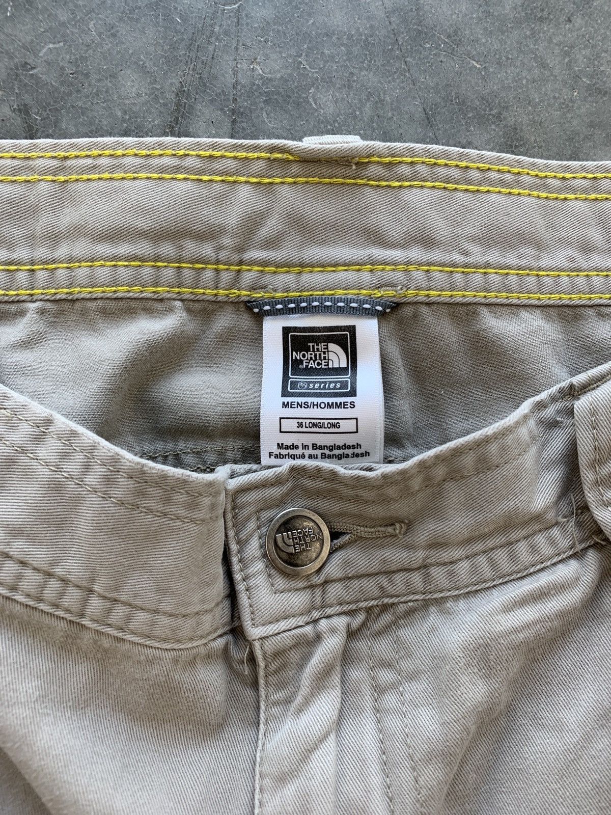 The North Face × Vintage Essential Vintage Y2K North Face Shorts Size US 36 / EU 52 - 7 Thumbnail