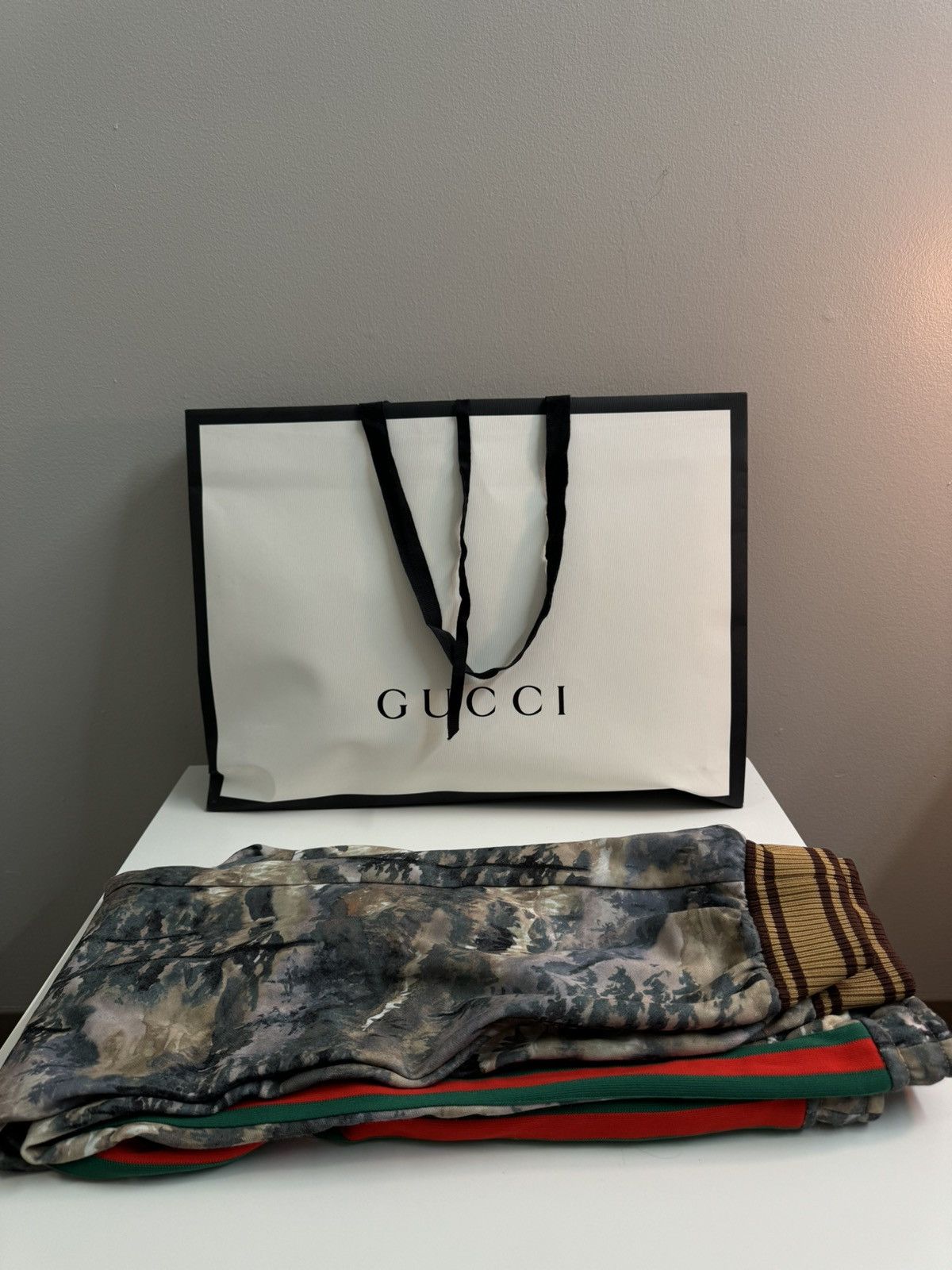 Gucci The North Face x Gucci sweatpants Size US 33 - 2 Thumbnail