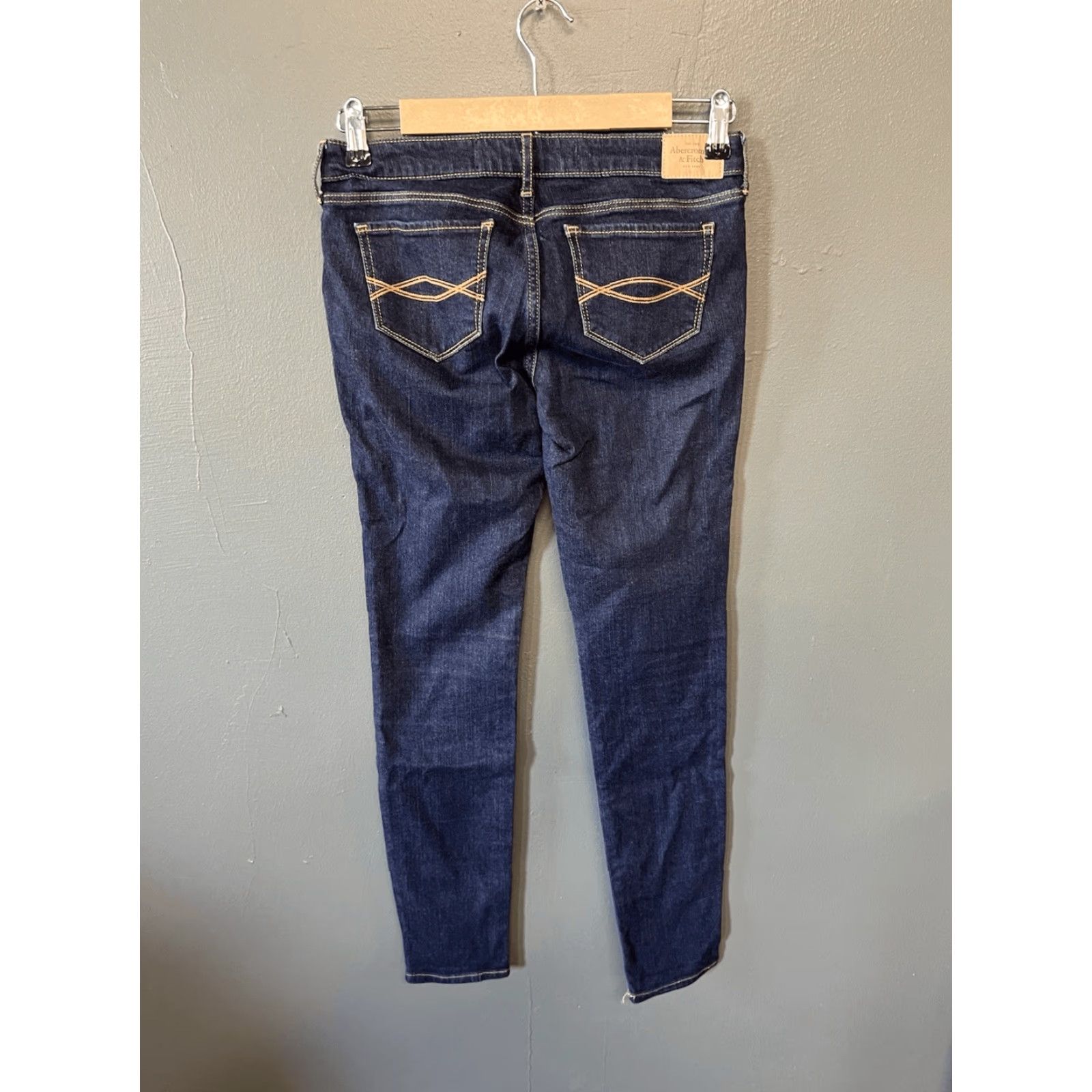 Abercrombie & Fitch Abercrombie & Fitch Womens Jeans Straight Denim Blue Size 4S 29 Inseam Size 27" / US 4 / IT 40 - 2 Thumbnail