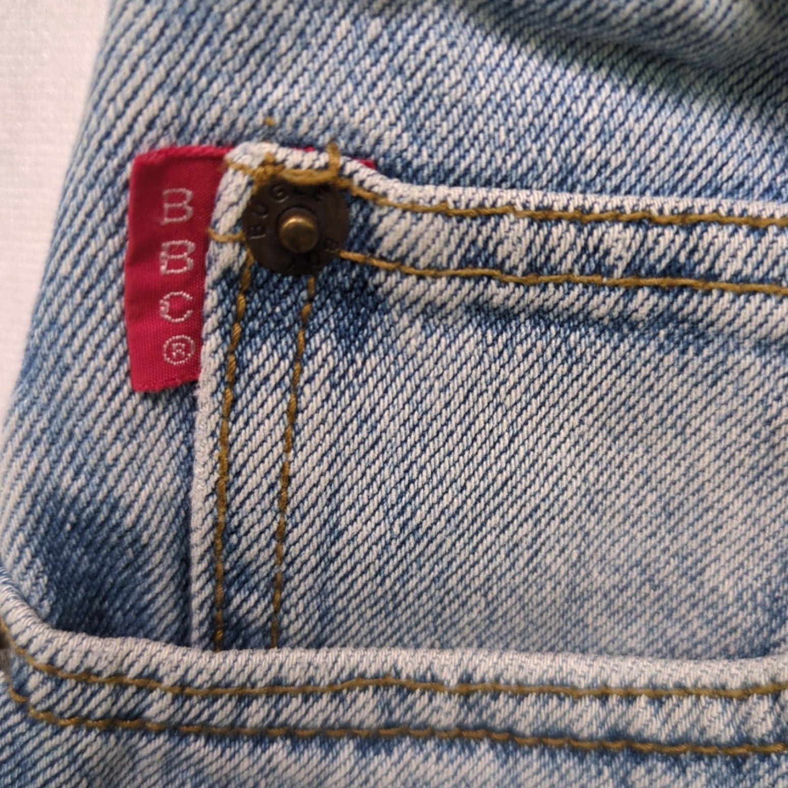 Bugle Boy VINTAGE Bugle Boy Jeans Mens 30x30 Blue Denim Tapered Leg BBC Light Wash Regular Mens jeans 90s Logo Distressed Comfort Pockets Size US 30 / EU 46 - 4 Thumbnail
