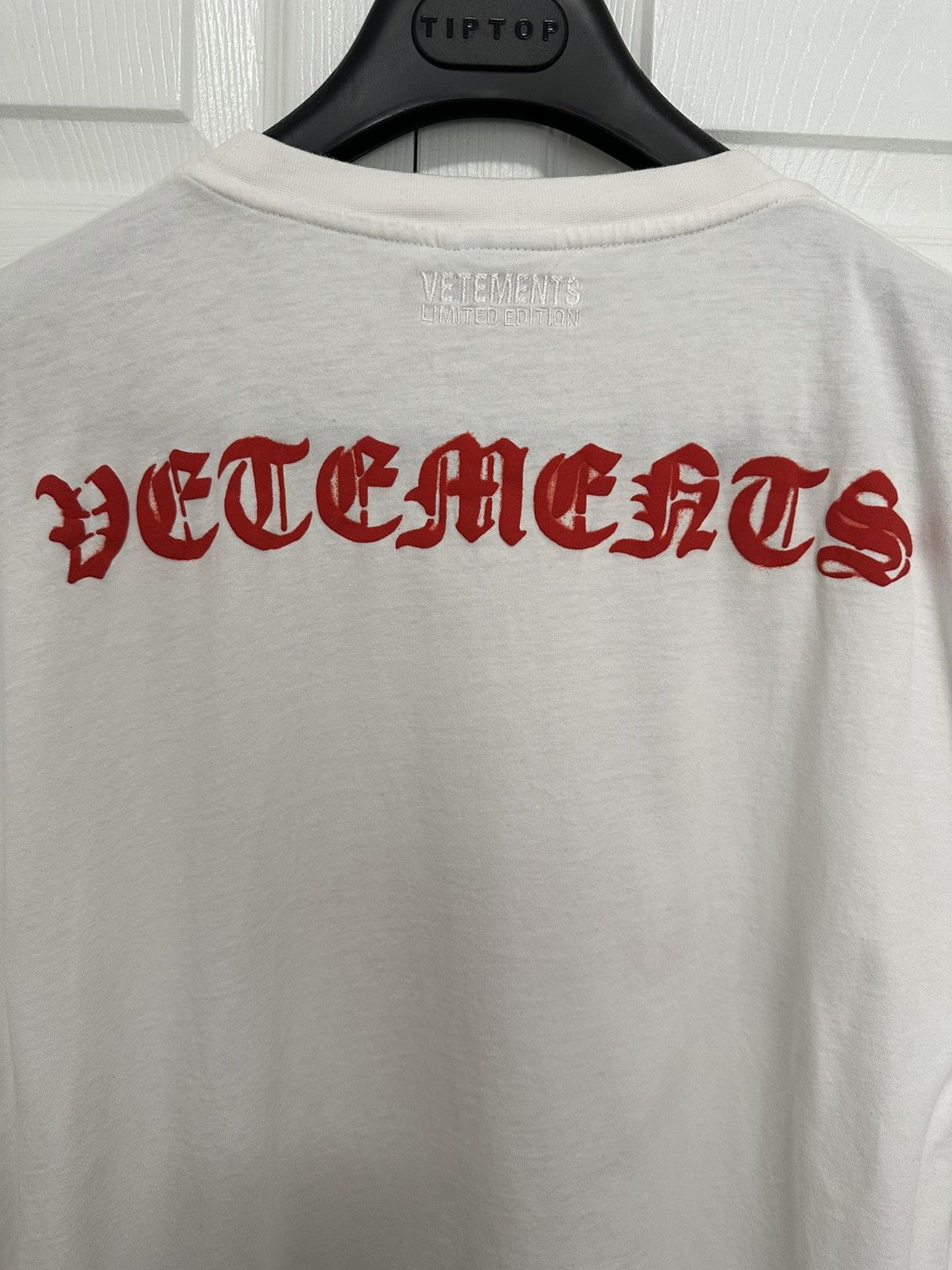 Vetements Vetements Anarchy Tee Size US L / EU 52-54 / 3 - 4 Thumbnail