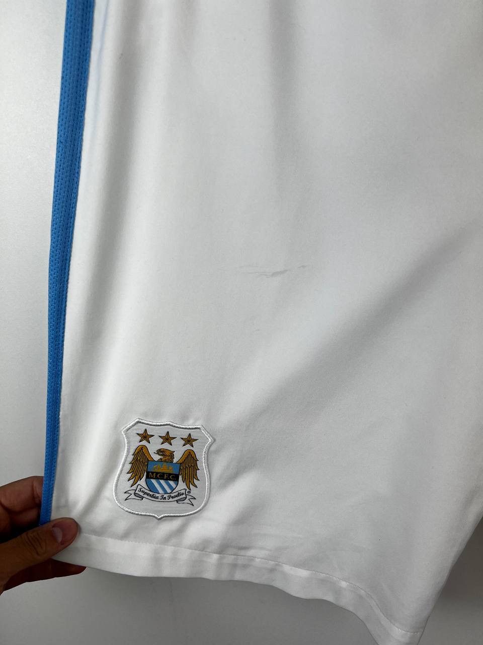 Vintage Manchester City Nike soccer shorts size S Size US 30 / EU 46 - 4 Thumbnail