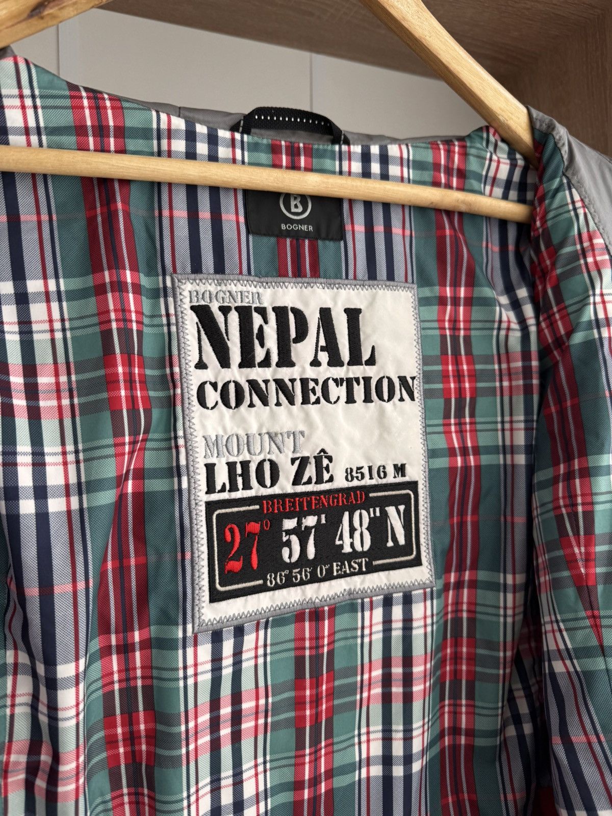 Bogner × Vintage Vintage Bogner Nepal Connection W’ Grey Flower Ski Jacket Size S / US 4 / IT 40 - 14 Thumbnail