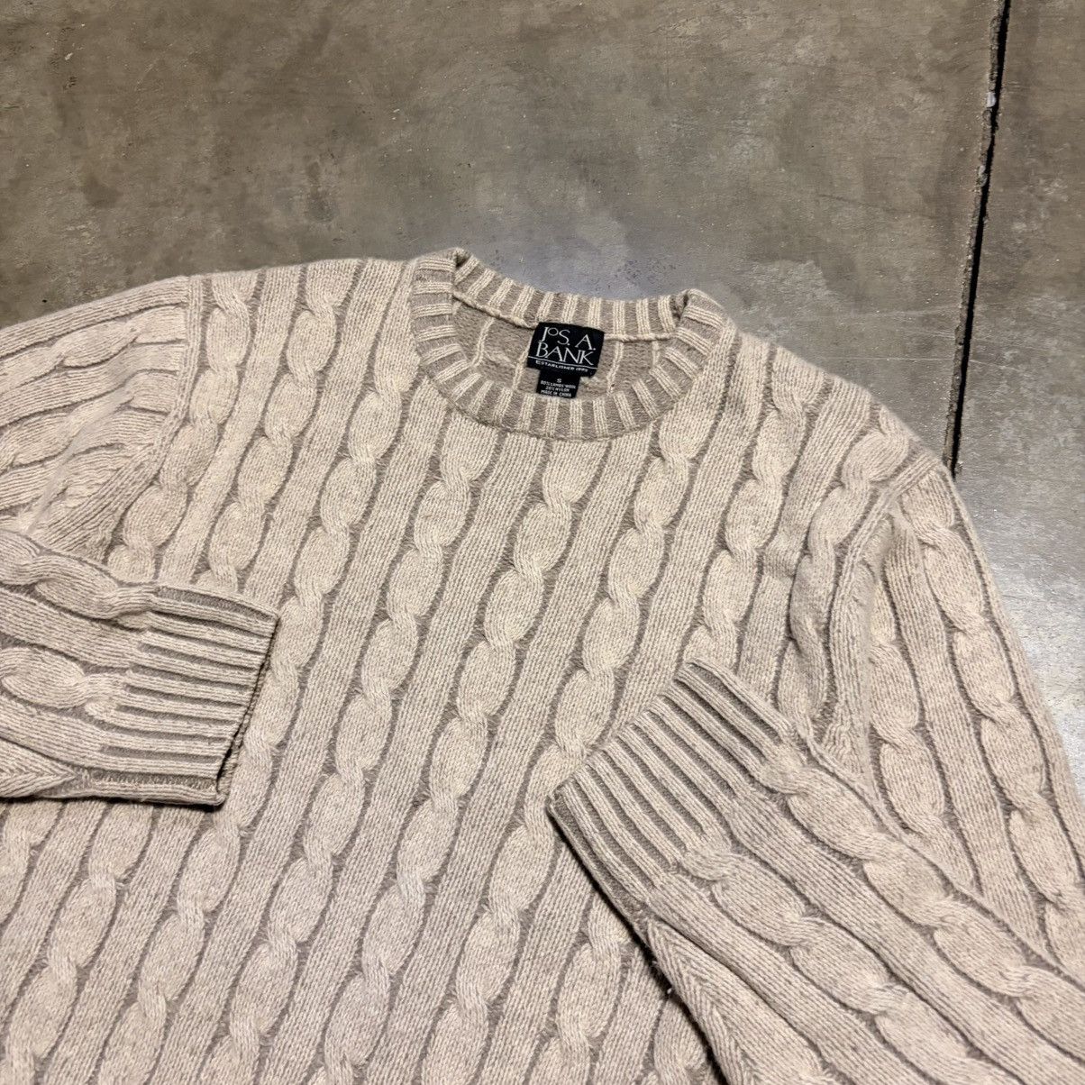 Jos. A. Bank Vintage Jos A Bank Lambs Wool Sweater Cable Knit Fisherman Size US S / EU 44-46 / 1 - 4 Thumbnail
