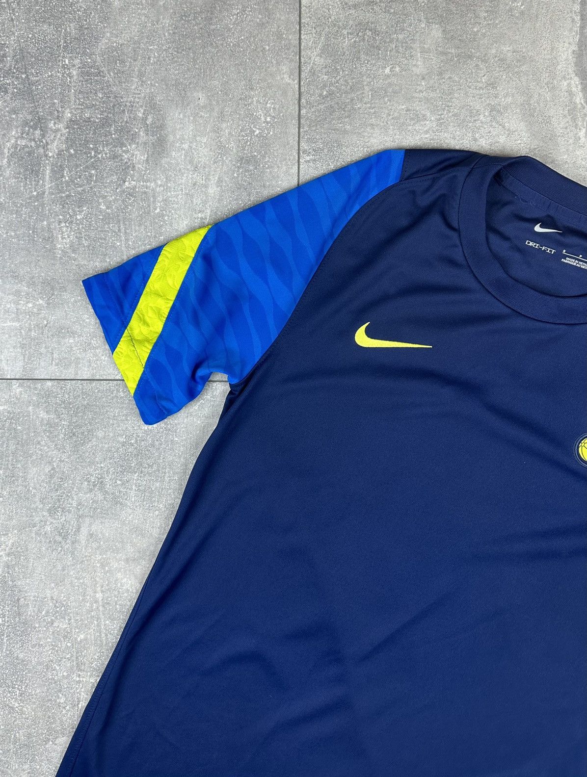 Nike Nike Tottenham Hotspur Training Soccer Football Jersey Size US S / EU 44-46 / 1 - 5 Thumbnail