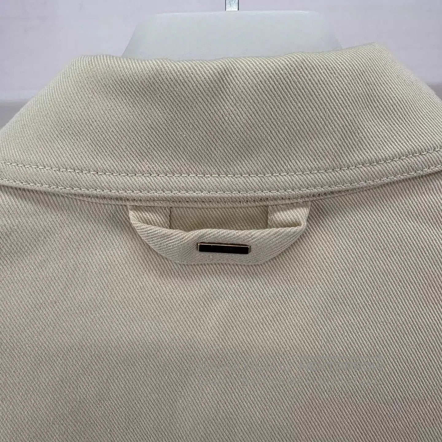 Louis Vuitton Yellow Short-Sleeve Shirt with Embossed Pattern. Size US L / EU 52-54 / 3 - 3 Thumbnail