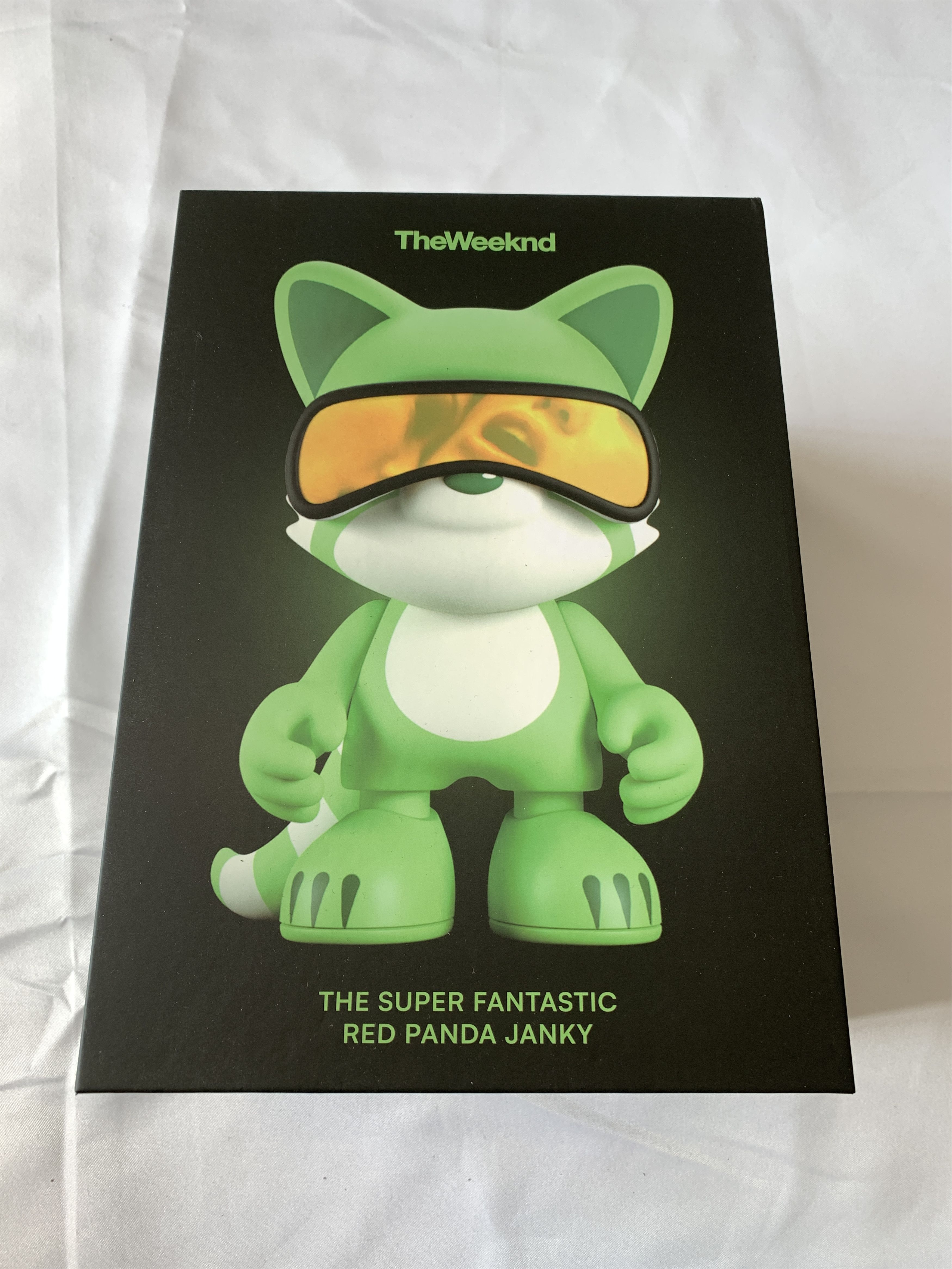Medicom Toy The Weeknd x Superplastic Superjanky Kiss Land 8 IN Figure ...