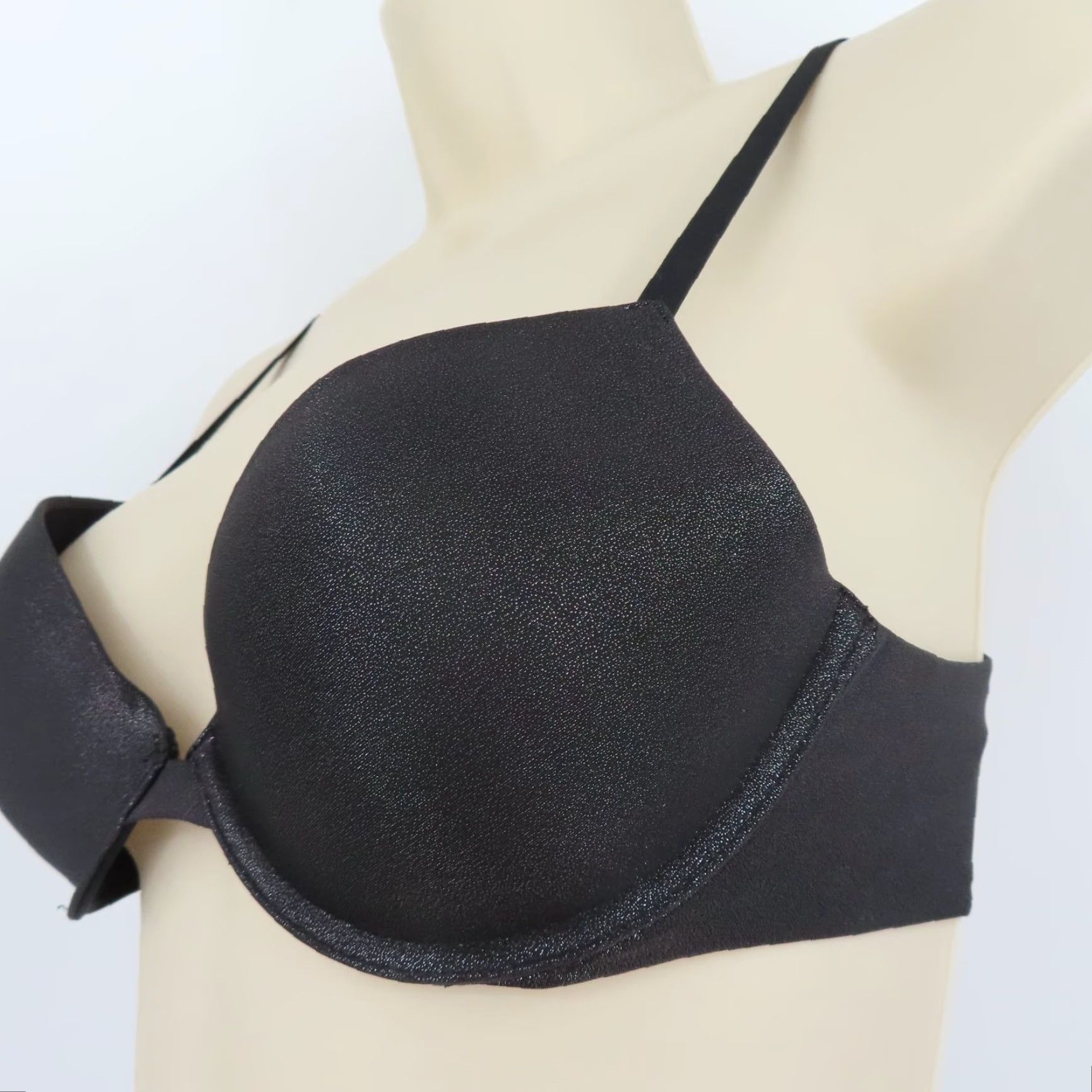 Victoria's Secret **Victorias Secret 34B Padded Underwire Push Up Bra Black** User: **Victoria's Secret 34B Padded Underwire Push Up Bra Black** Size ONE SIZE - 4 Thumbnail
