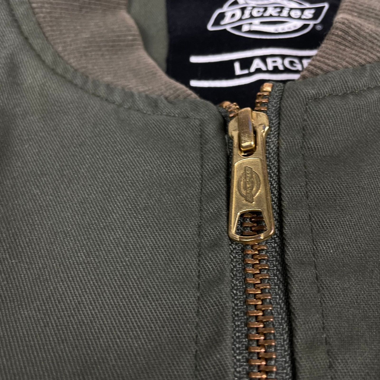 Dickies Dickies Bomber Jacket Khaki Size L detroit style Size US L / EU 52-54 / 3 - 12 Thumbnail