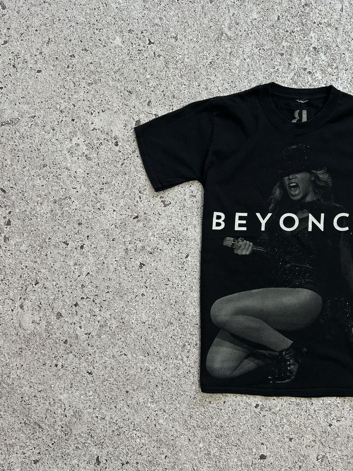 Band Tees × Beyonce Beyoncé the MRS Carter Show World Tour 2014 T-Shirt Y2K Hype Size US XS / EU 42 / 0 - 4 Thumbnail