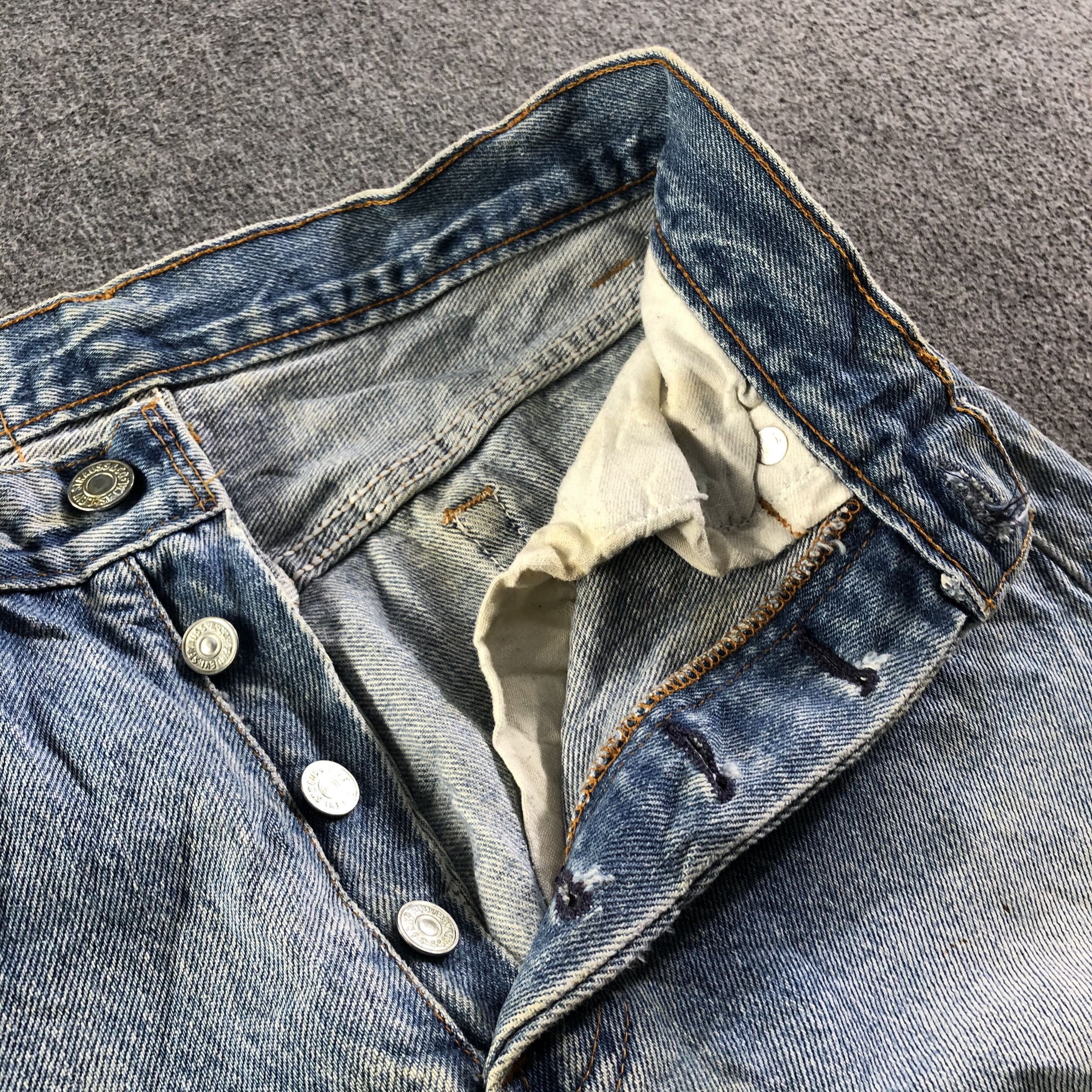 Levi's Vintage 90s Distressed Levis 501 Jeans-J4536 Size US 26 / EU 42 - 8 Thumbnail