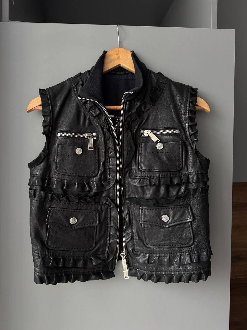 Dsquared2 FW11 Dsquared Dsquared2 aged leather sleeveless jacket Size M / US 6-8 / IT 42-44 - 1 Thumbnail