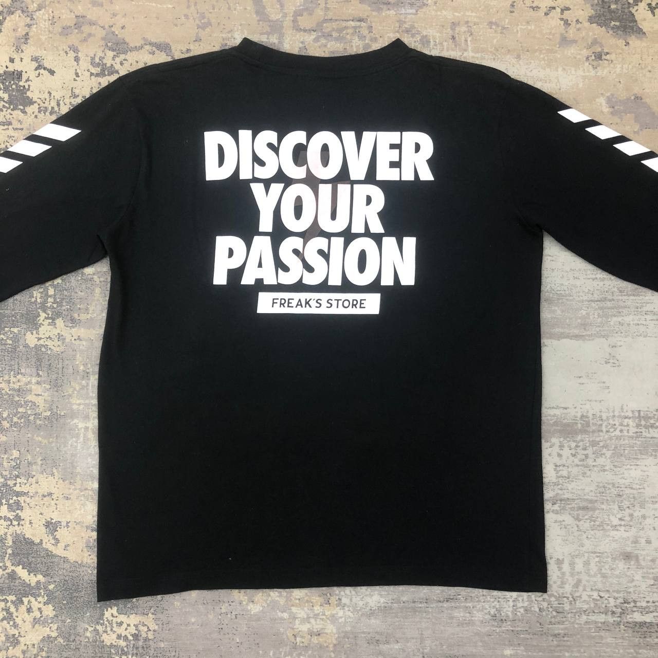 Japanese Brand × Marlboro T446 MARLBORO X FREAKS STORE DISCOVER YOUR PASSION TEE Size US L / EU 52-54 / 3 - 2 Thumbnail