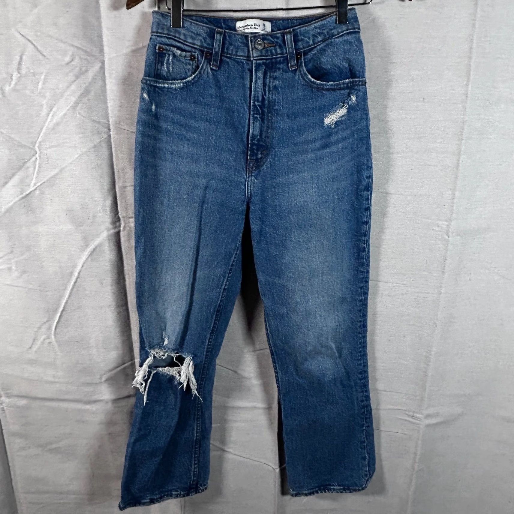 Abercrombie & Fitch Abercrombie & Fitch Jeans Blue Size 25 Ultra High Rise Kick Flare Distressed 5-Pocket Denim Women's Pants Vintage N/A Size 42" / US 20 - 2 Thumbnail