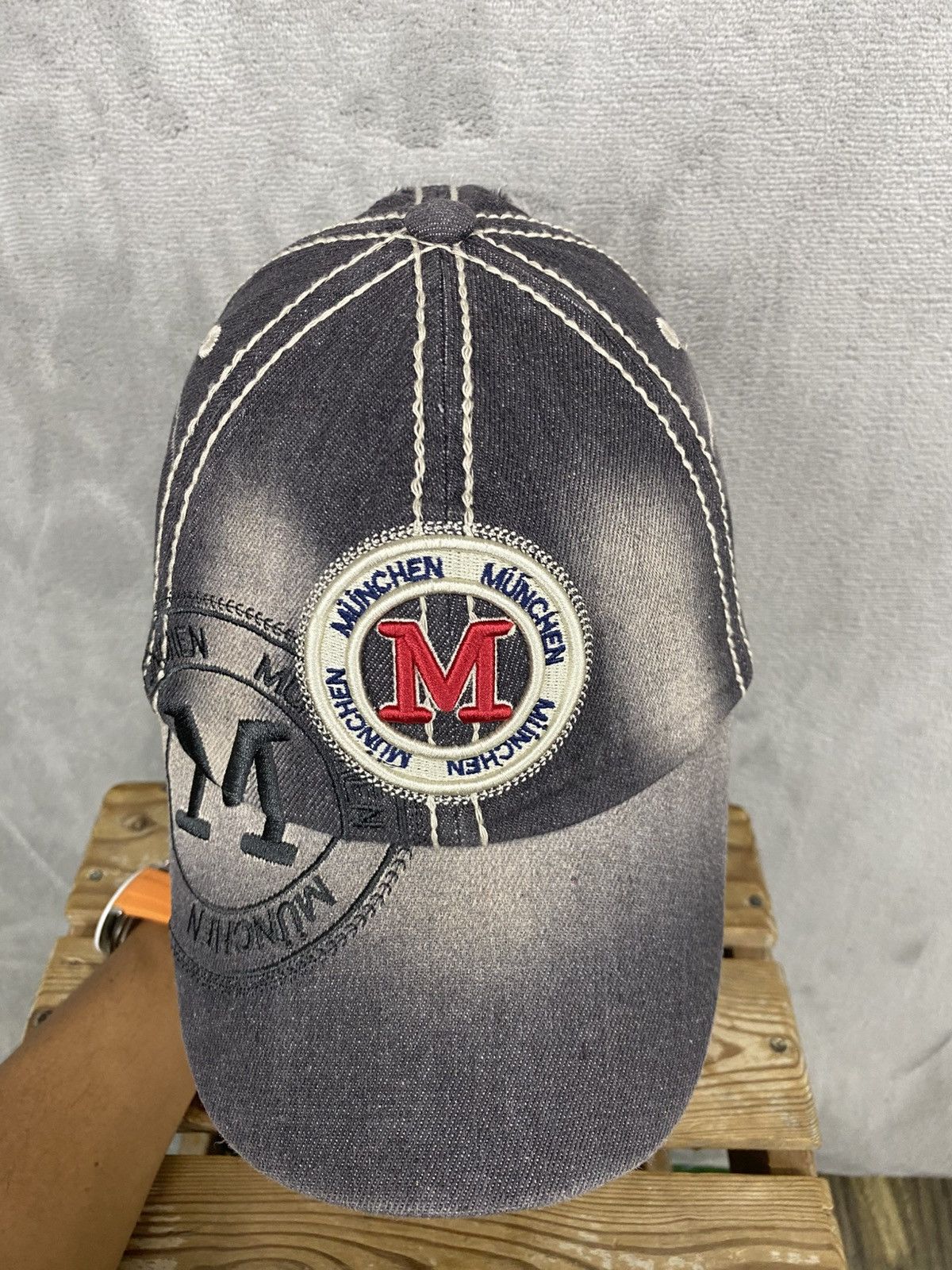 Robin Ruth 🔥RaRe🔥VINTAGE ROBIN RUTH MUNCHEN CAP TRASHED FADED DENIM Size ONE SIZE - 9 Thumbnail