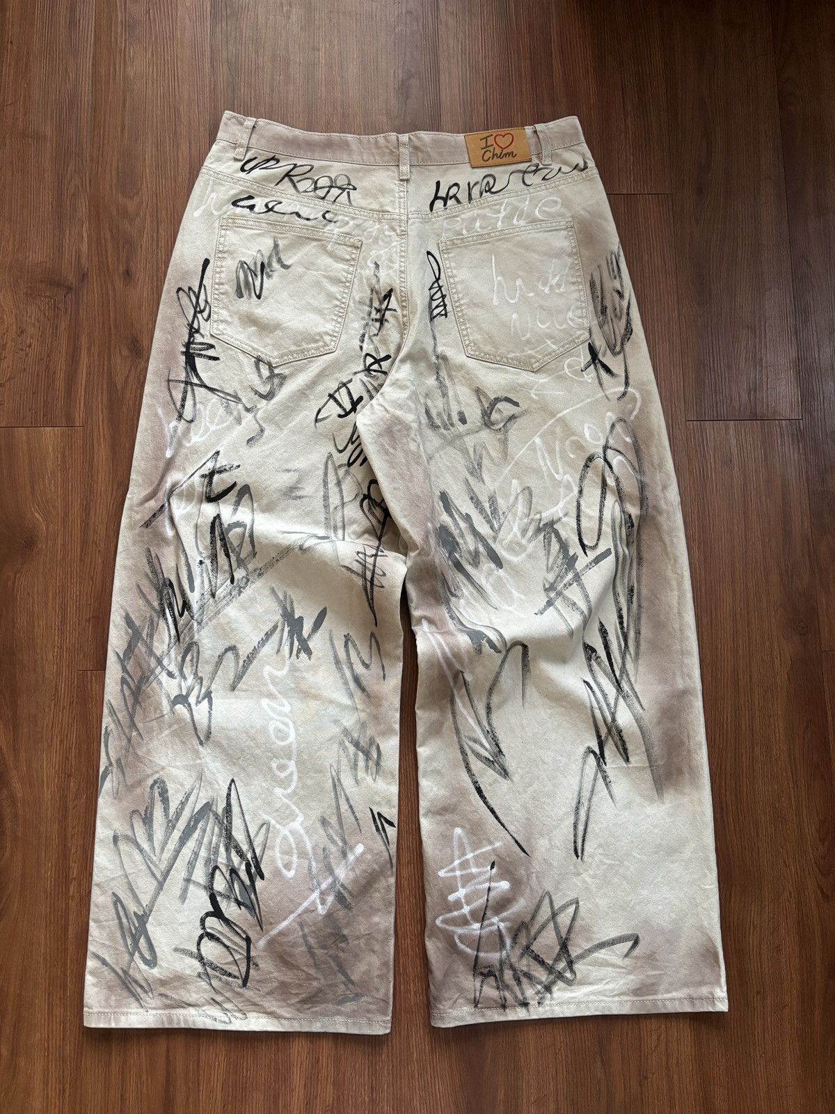 HMDD HMDD graffiti pants Size US 36 / EU 52 - 2 Thumbnail