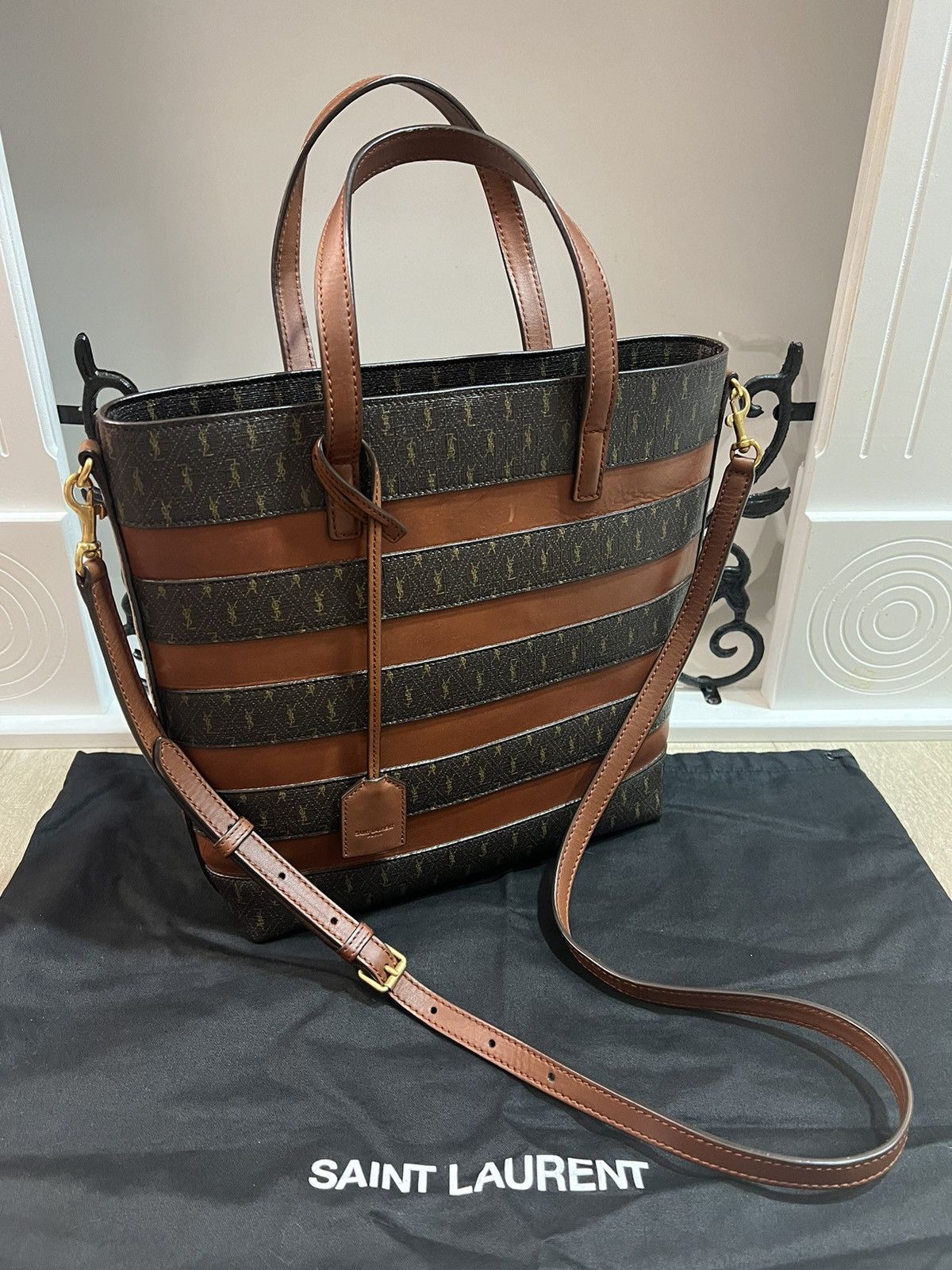 Saint Laurent Paris SS22 Le Monogramme Coated Canvas Shopping Bag Size ONE SIZE - 2 Thumbnail