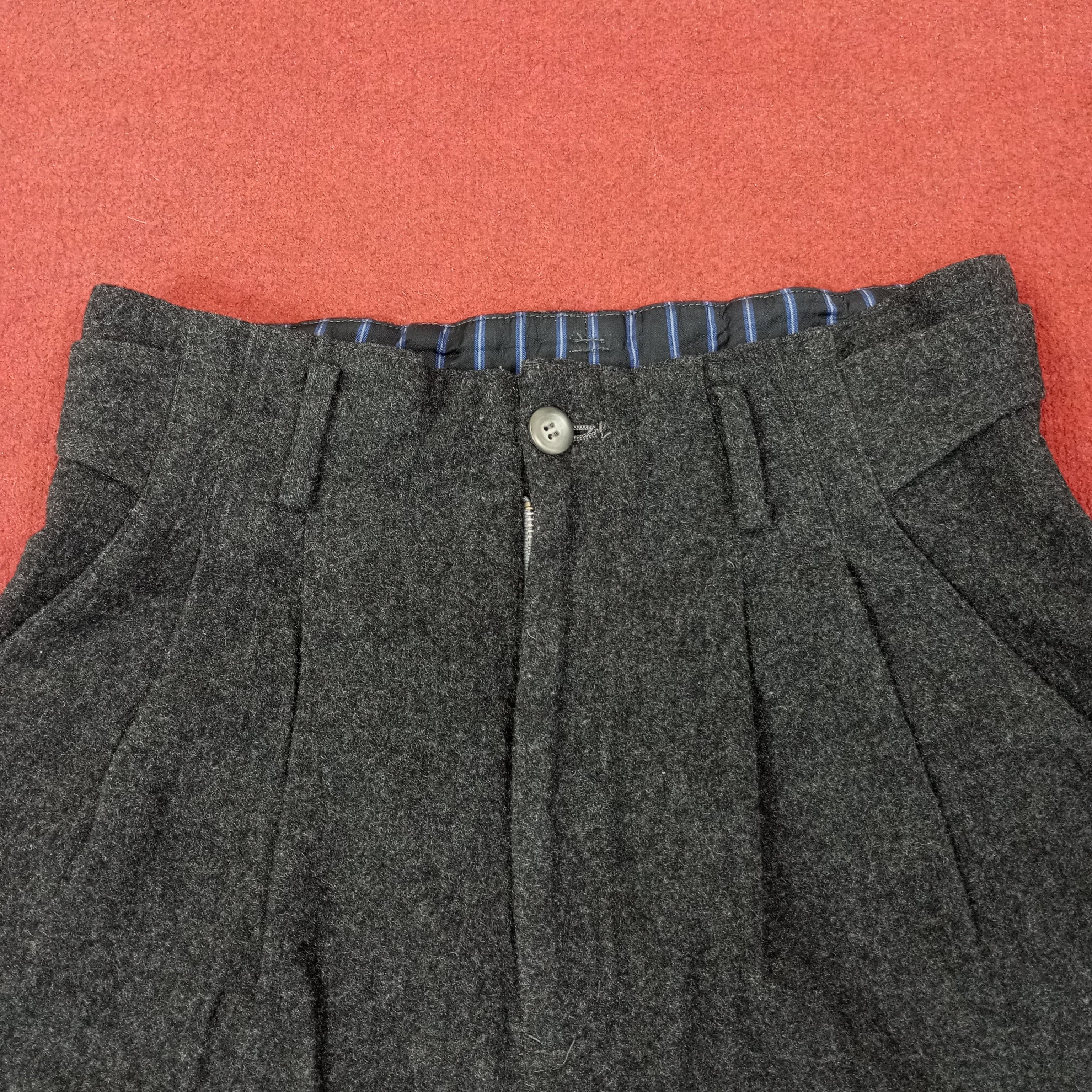 Hai Sporting Gear Hai Sporting Gear by Issey Miyake Designer Short Pant c252n7 Size US 27 - 2 Thumbnail