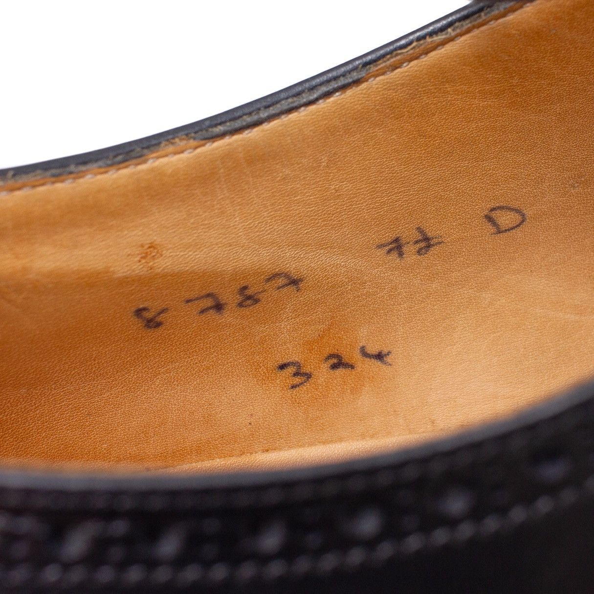 Crockett & Jones 875$ Crockett & Jones Barneys NY Black Leather Brogues US8 Size US 8 / EU 41 - 12 Thumbnail