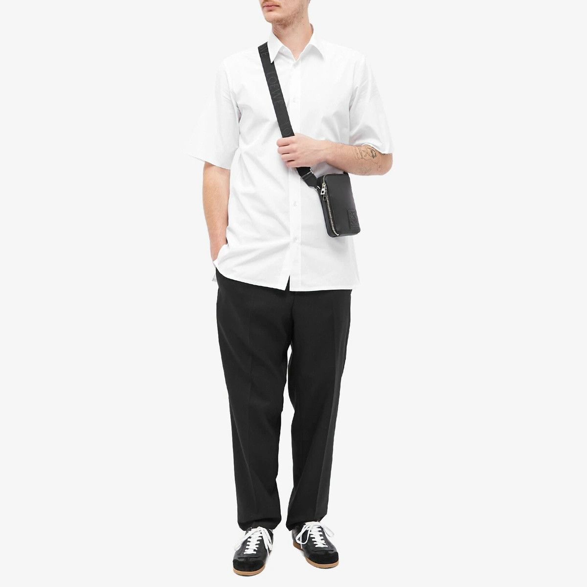 Maison Margiela oc11z0925 Classic Short Sleeve Shirt in White Size US L / EU 52-54 / 3 - 4 Thumbnail