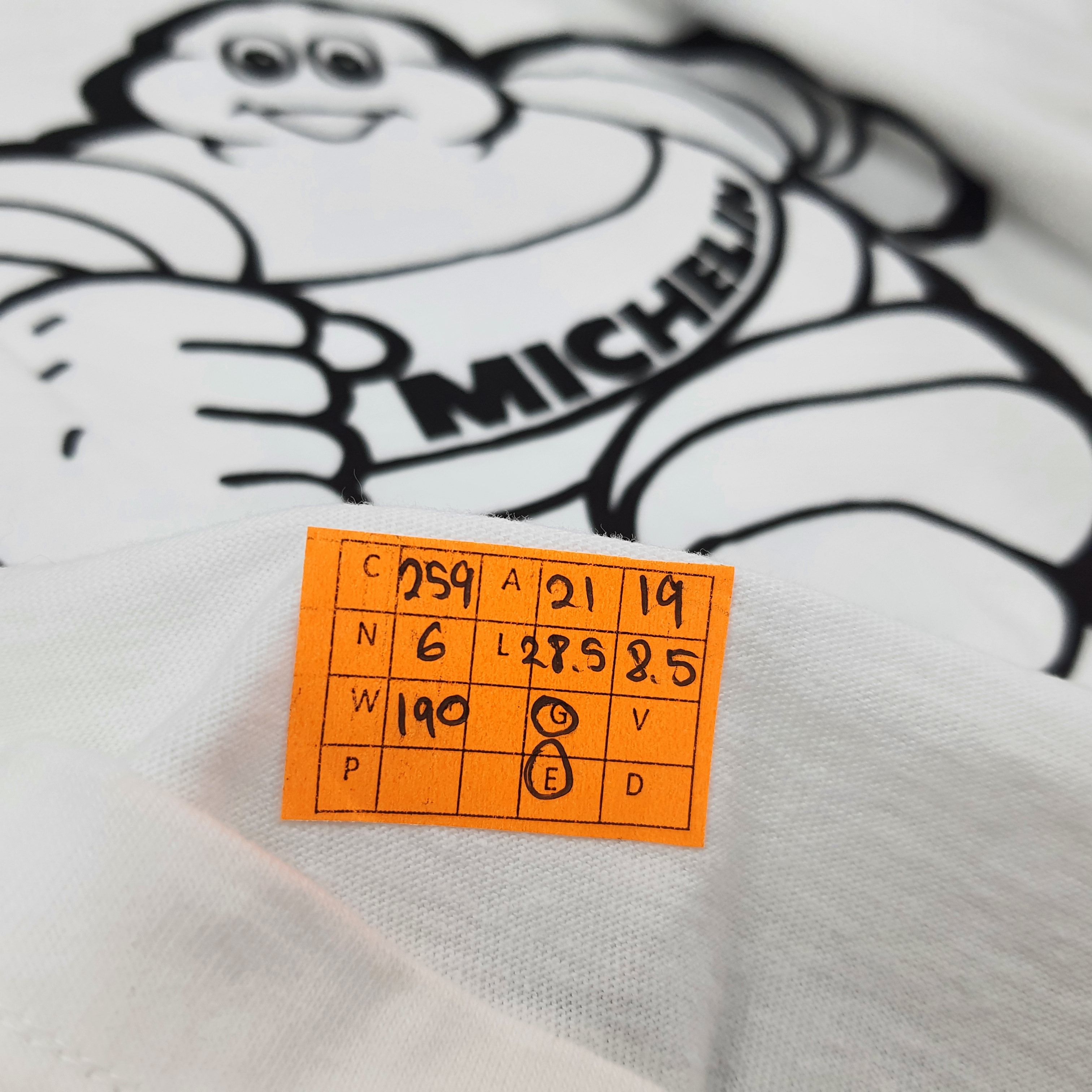 Vintage Vintage The Tire Michelin Motorsports Tshirt C259N6 Size US L / EU 52-54 / 3 - 7 Thumbnail