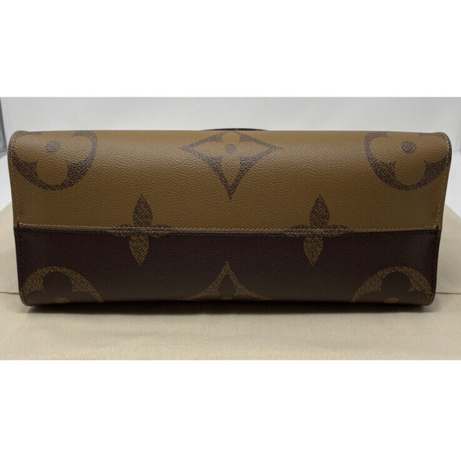 Louis Vuitton Louis Vuitton ONTHEGO MM Monogram Reverse Bag Size ONE SIZE - 9 Thumbnail