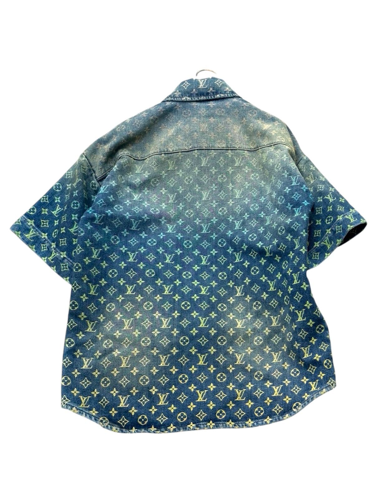 Louis Vuitton Louis Vuitton L Rainbow Monogram Denim Bottom up Shirt Size US L / EU 52-54 / 3 - 3 Thumbnail