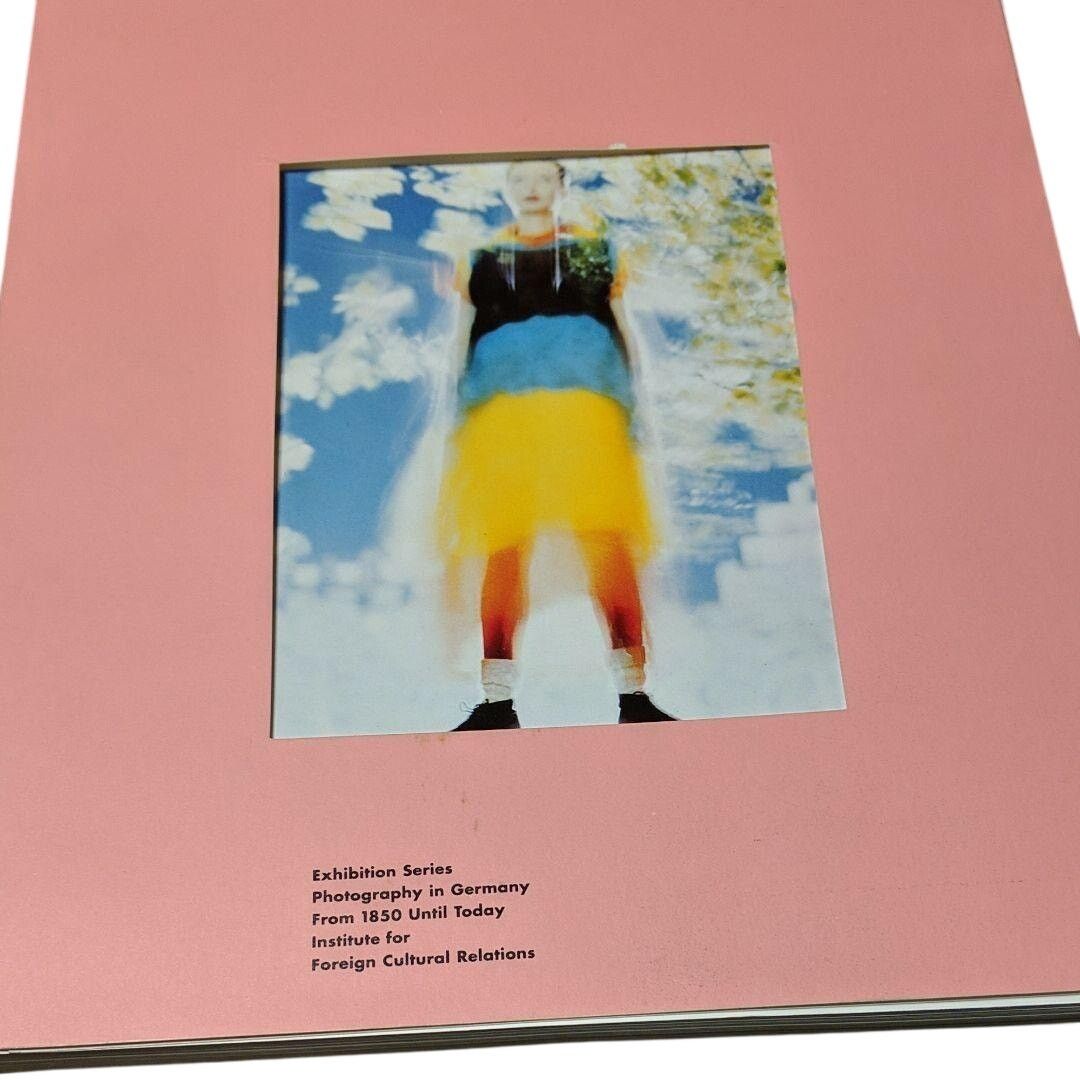 Vintage Photobook Zeitgeist Becomes Form German Fashion Size ONE SIZE - 2 Thumbnail
