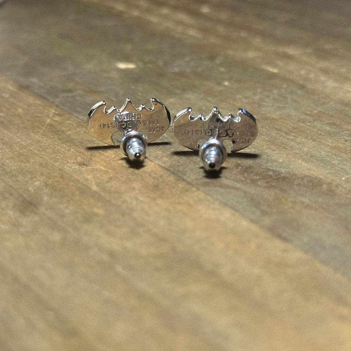 DC Comics DC enamel Batman post earrings Size ONE SIZE - 3 Thumbnail