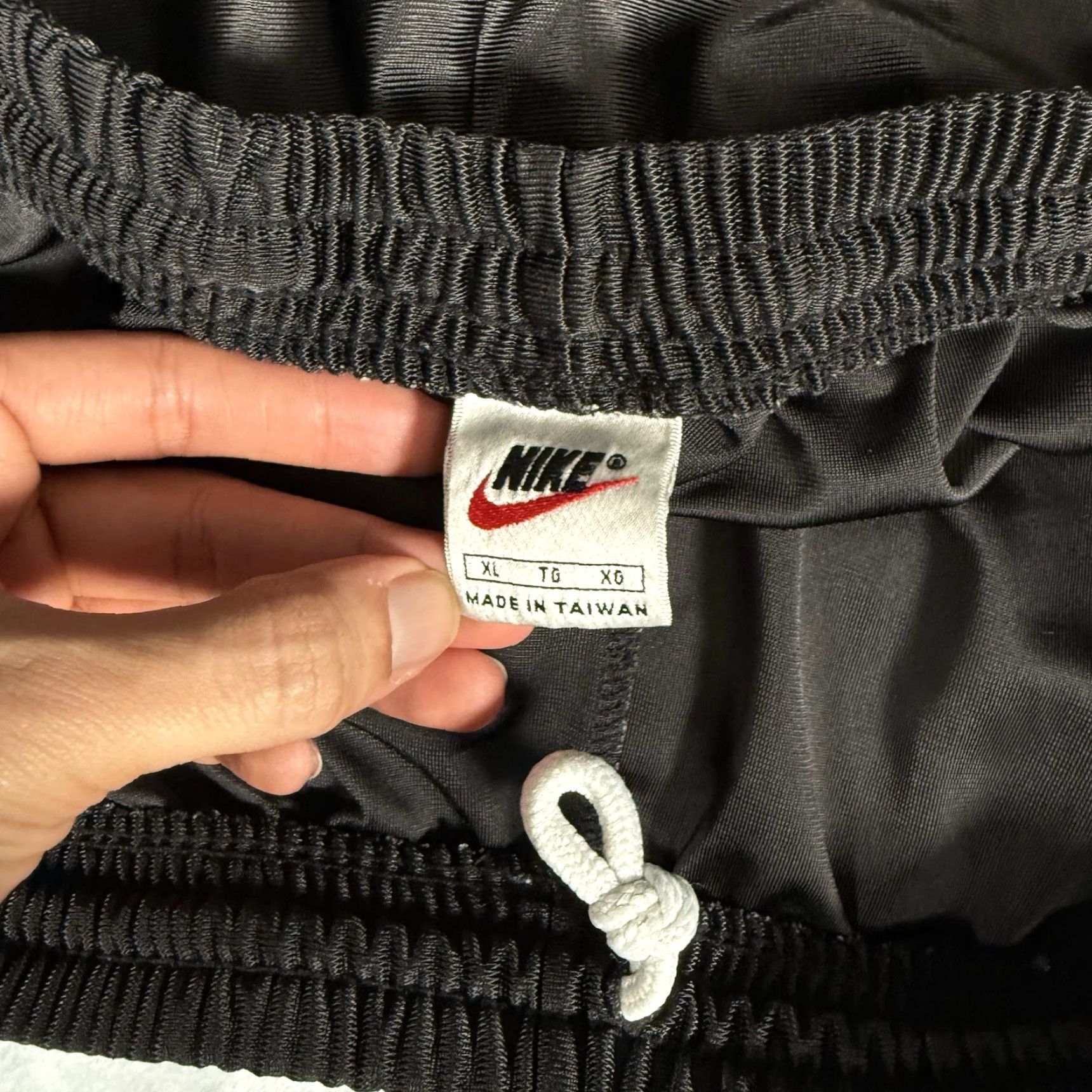 Nike VINTAGE Nike Dazzle Basketball Shorts Mens XL 9” Baggy White Black 90s Size US 36 / EU 52 - 7 Thumbnail