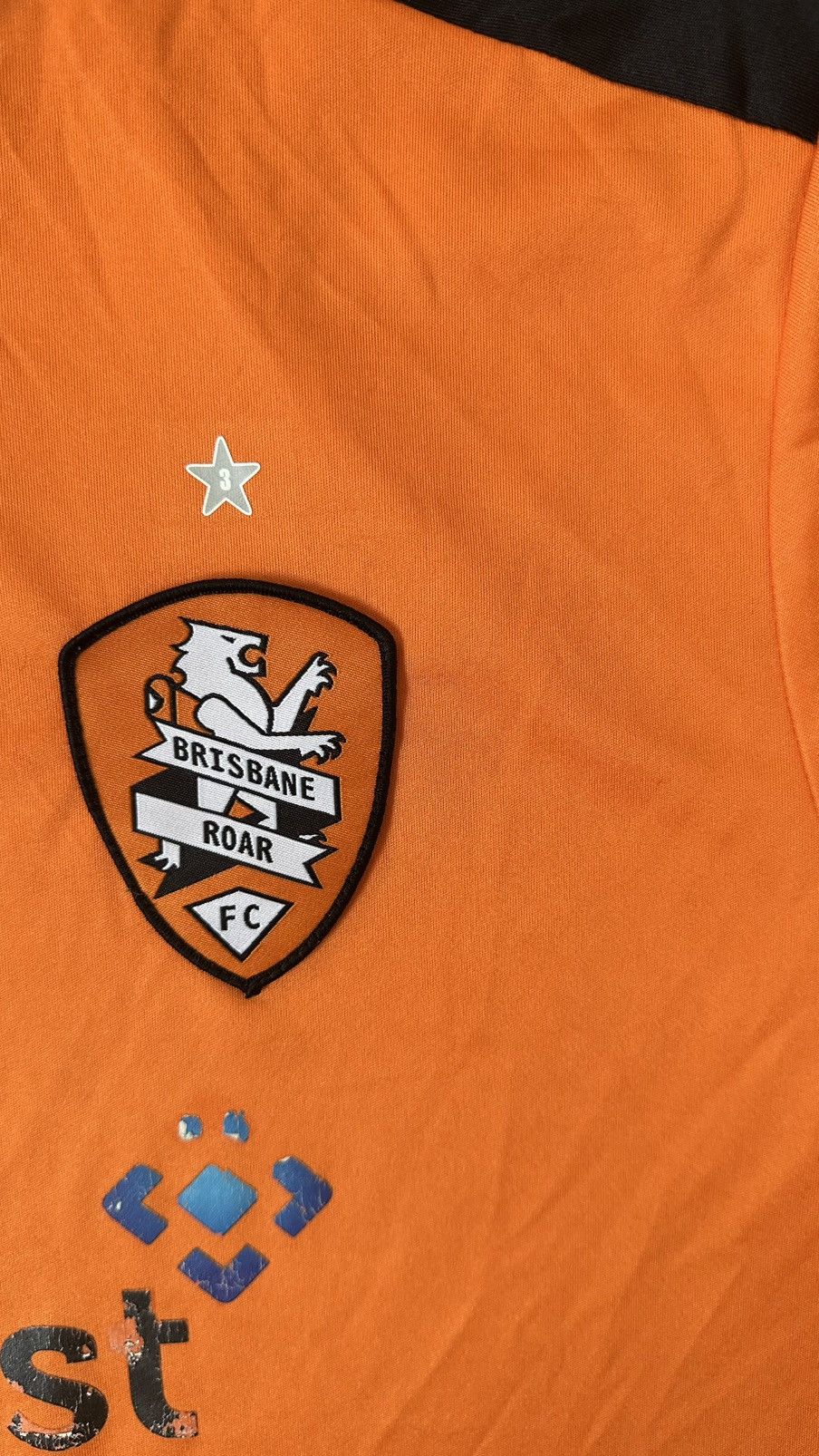 Umbro UMBRO BRISBANE ROAR FC 2015-16 HOME JERSEY Size US XL / EU 56 / 4 - 5 Thumbnail