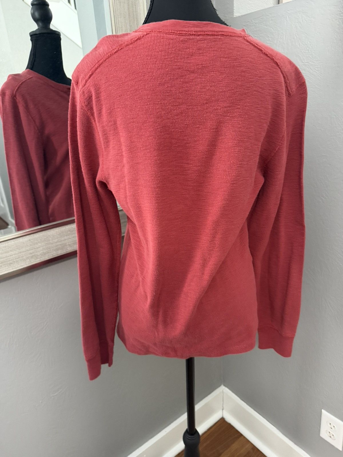 J.Crew J. Crew Red Henley Long Sleeve Slim Shirt Size medium. Size US M / EU 48-50 / 2 - 3 Thumbnail