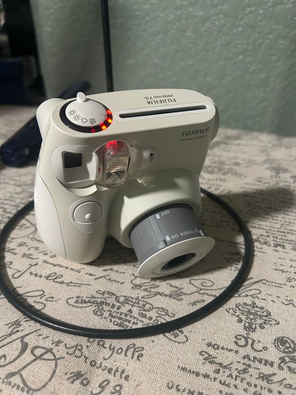 Fujifilm Fujifilm Instax Mini 7S Instant Film Camera White Gray Size ONE SIZE - 2 Thumbnail
