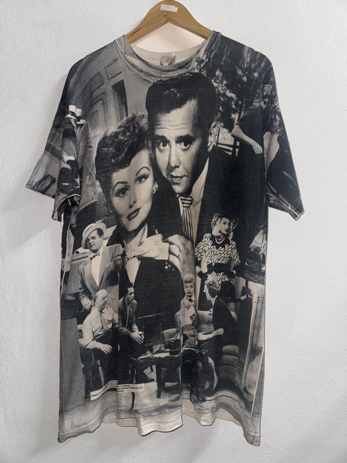 Vintage I LOVE LUCY SITCOM LUCILLE BALL & DESI ALL OVER PRINT AOP Size US XL / EU 56 / 4 - 1 Thumbnail