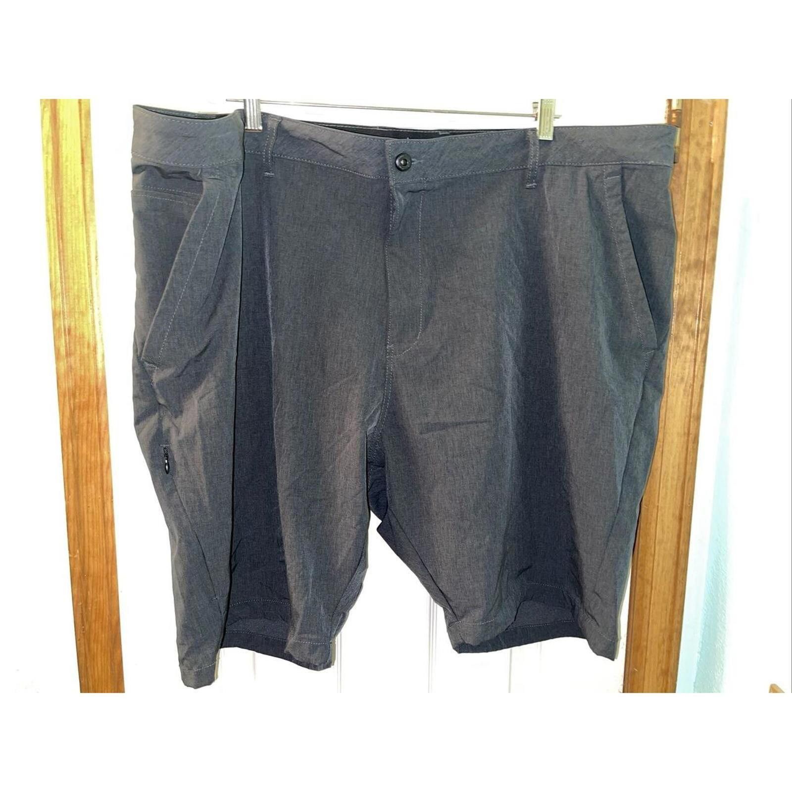 Kenneth Cole Kenneth Cole Men's Grey Shorts Size US 44 / EU 60 - 1 Thumbnail