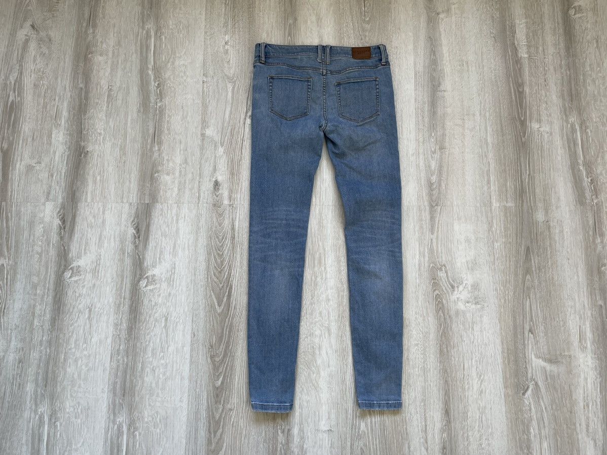 Burberry × Jean Burberry Brit Skinny Low-Rise Women’s Jeans Size 28" / US 6 / IT 42 - 10 Thumbnail
