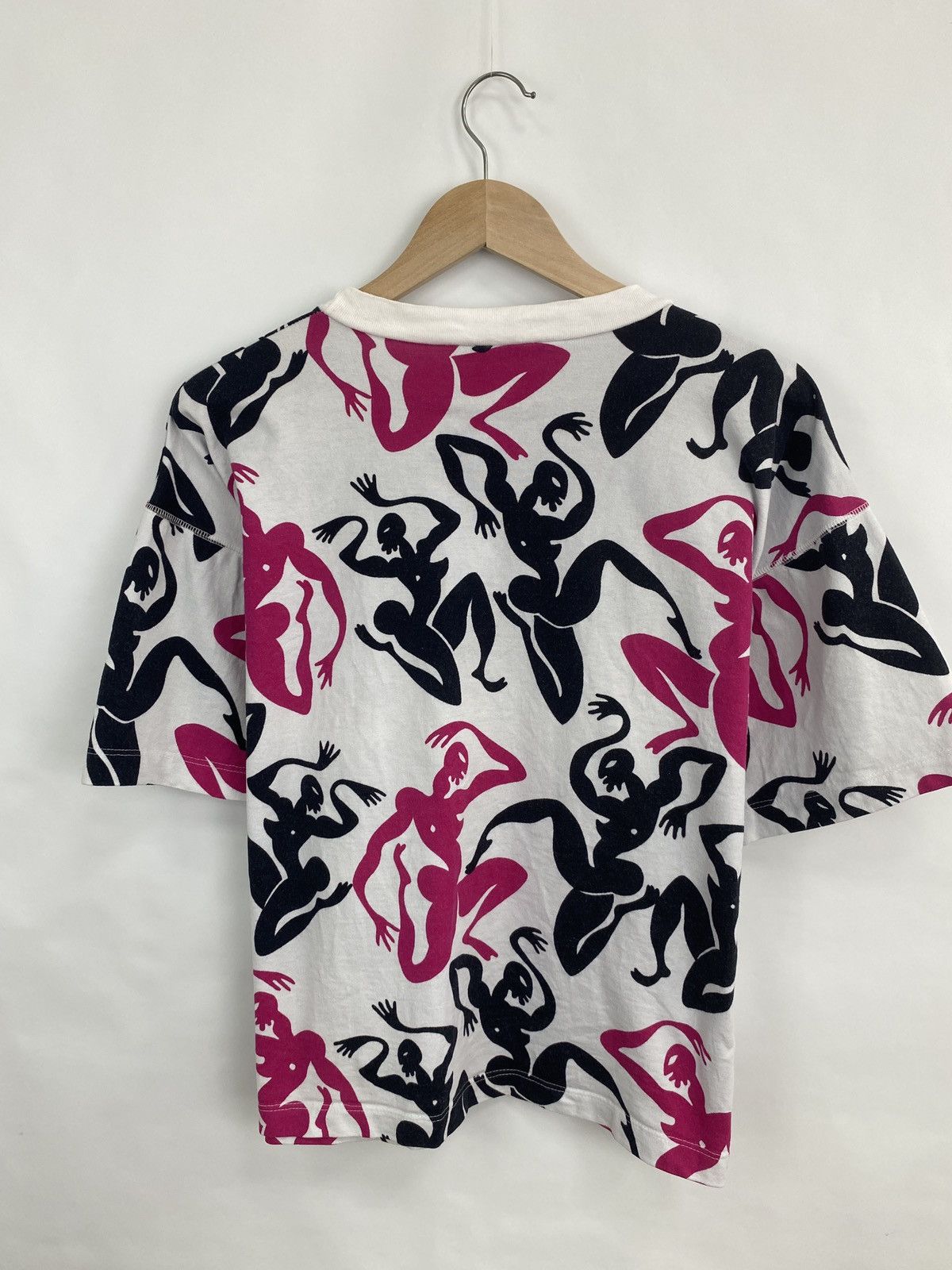 Vintage 🇫🇷 Vintage 90s Joseph Tricot Aboriganal Dance Girl Tits Tee Size L / US 10 / IT 46 - 6 Thumbnail
