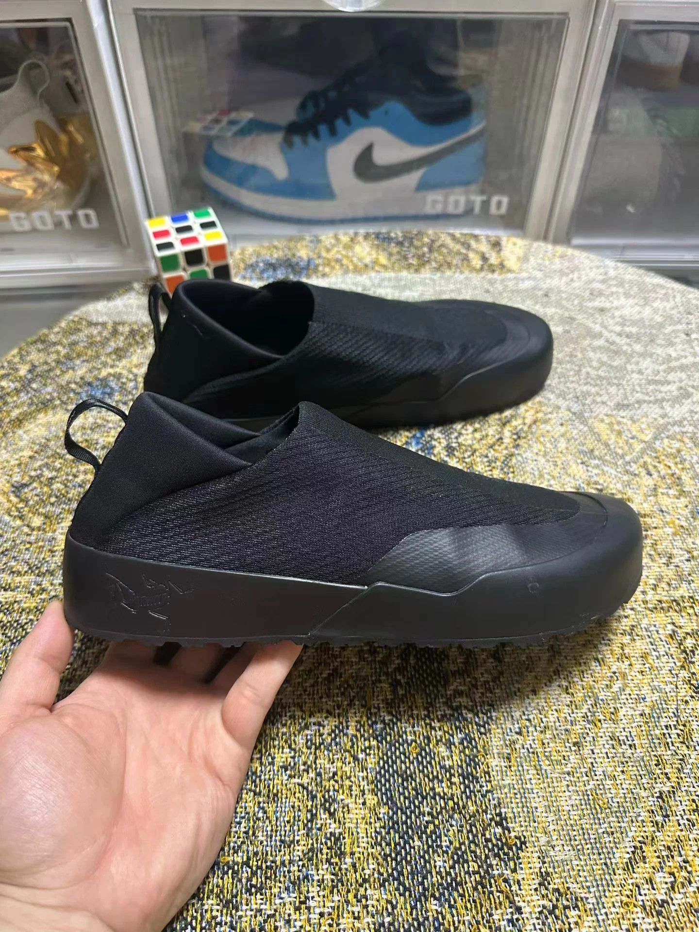 Arc'teryx Arcteryx KRAGG Men's Low Top Casual Grip Black 43 Worn once Size US 10 / EU 43 - 1 Thumbnail