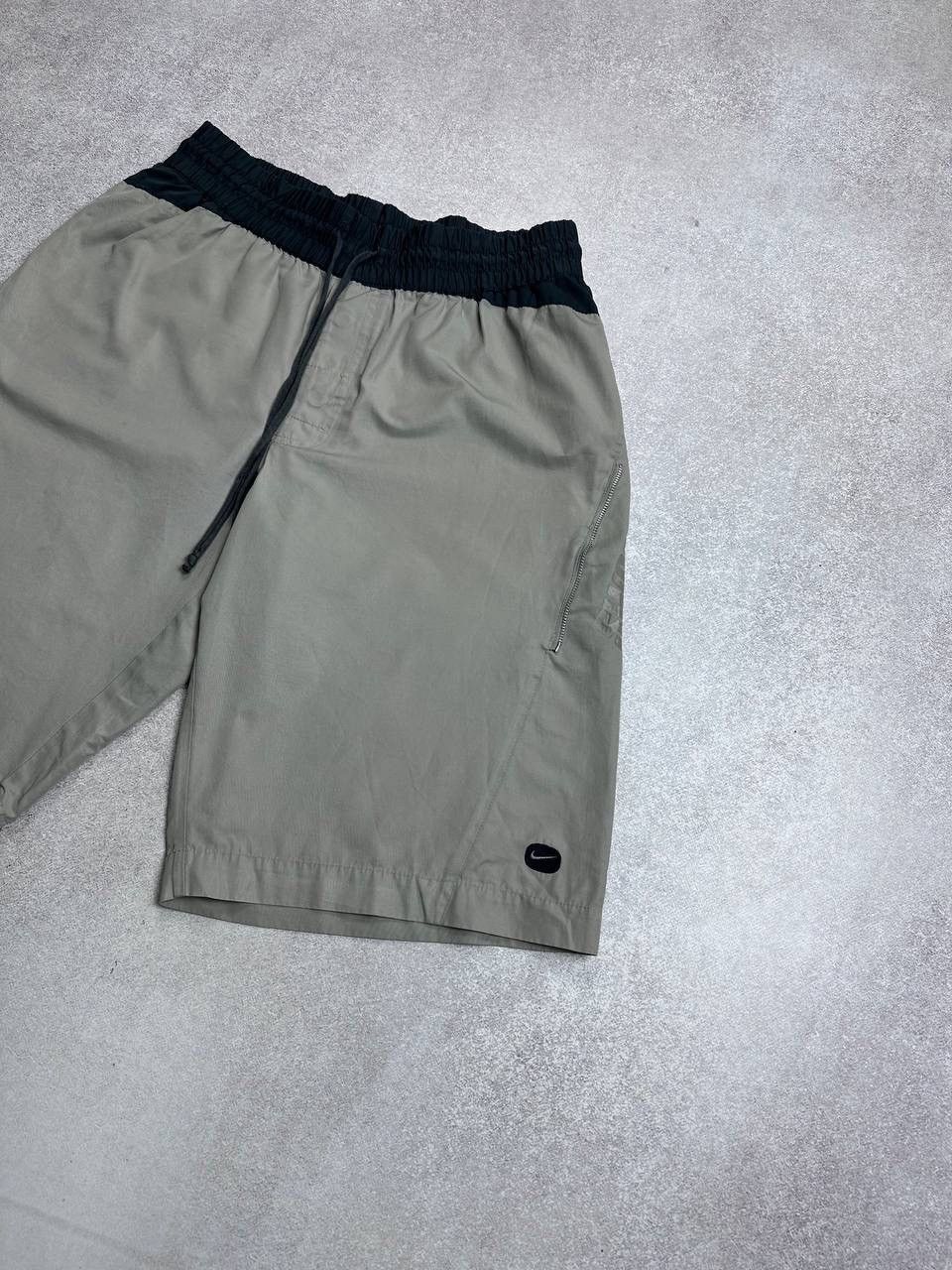 Nike Vintage Nike Swoosh Y2K Running Shorts L Size US 34 / EU 50 - 2 Thumbnail
