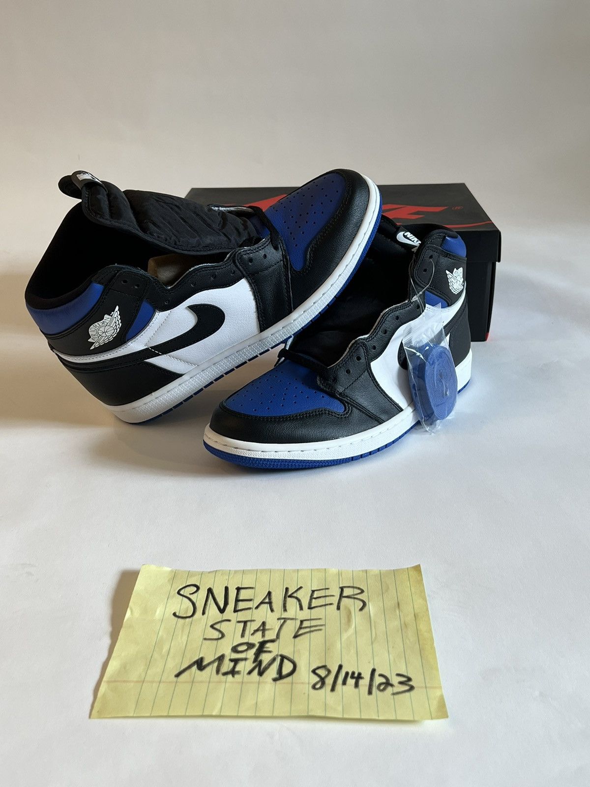 Jordan Brand × Nike BRAND NEW AIR JORDAN 1 RETRO HIGH OG “ROYAL TOE” SIZE: 11 Size US 11 / EU 44 - 1 Thumbnail