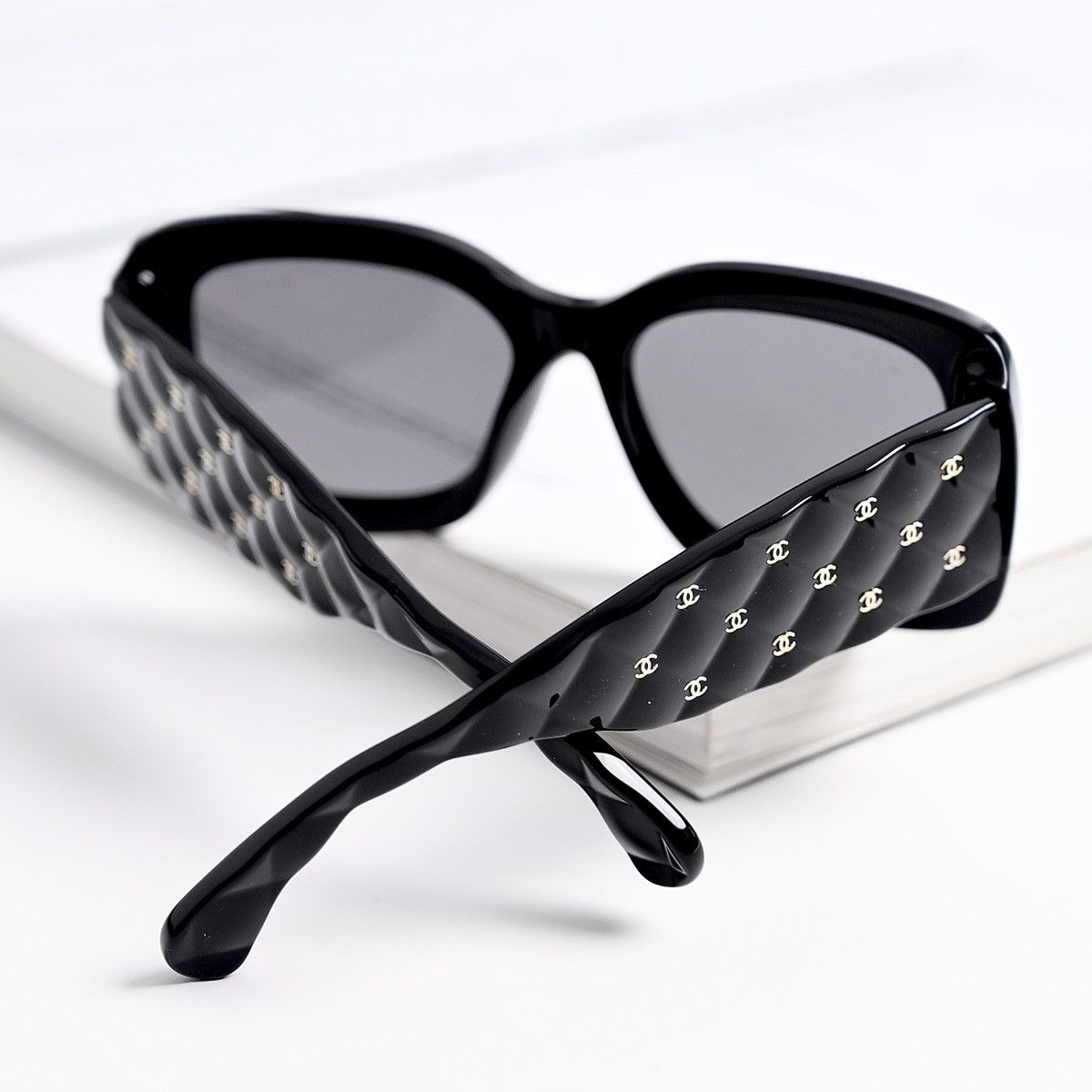 Chanel CHANEL 0CH5483 C622T8 SUNGLASSES Size ONE SIZE - 9 Thumbnail